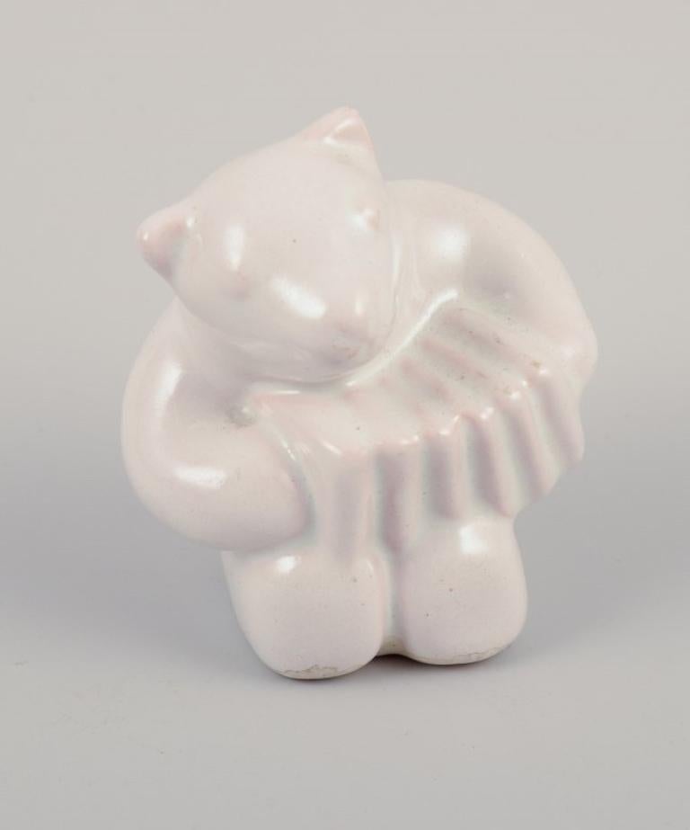 Hjorth, Bornholm. Five bear musicians in white glazed stoneware. In Excellent Condition For Sale In Copenhagen, DK