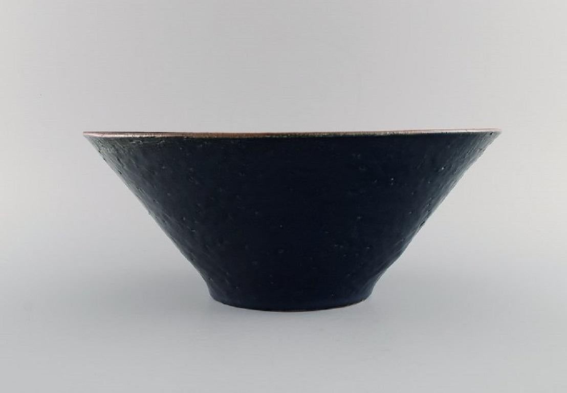 Hjorth, Bornholm Museum. Unique bowl in glazed stoneware. 
Clean design, late 20th century.
Measures: 30 x 12.5 cm.
In excellent condition.
Signed.