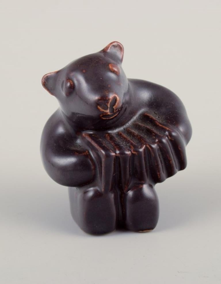 Glazed Hjorth, Bornholm. Three bear musicians in stoneware. Brown glaze. For Sale