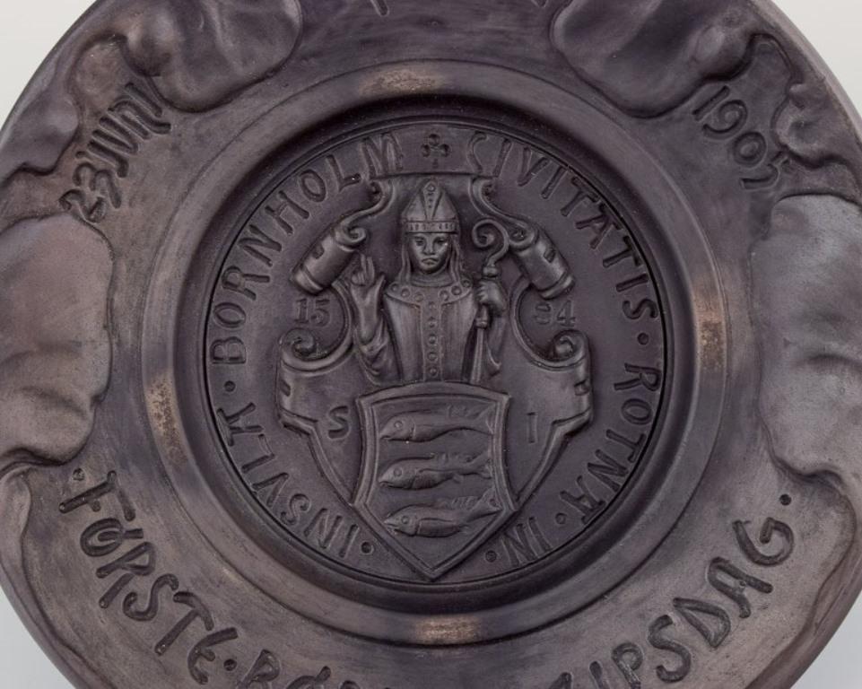 Hjorth, Bornholm. Relieve mural y jarra con tapa de terracota negra. Danés en venta