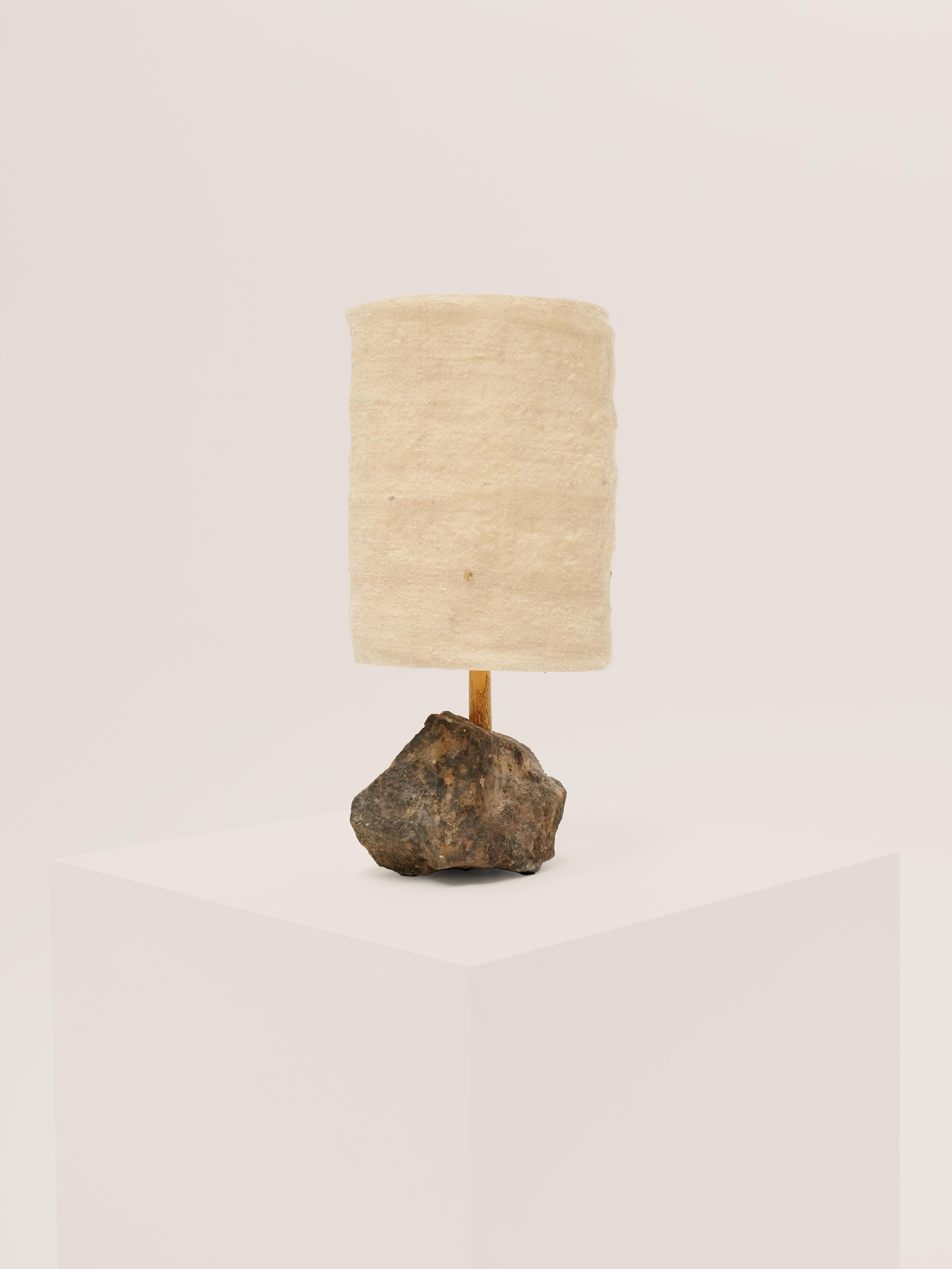 Hjra Table Lamp, Handspun and Handwoven wool lampshade, Made of Rock and Reed For Sale 4