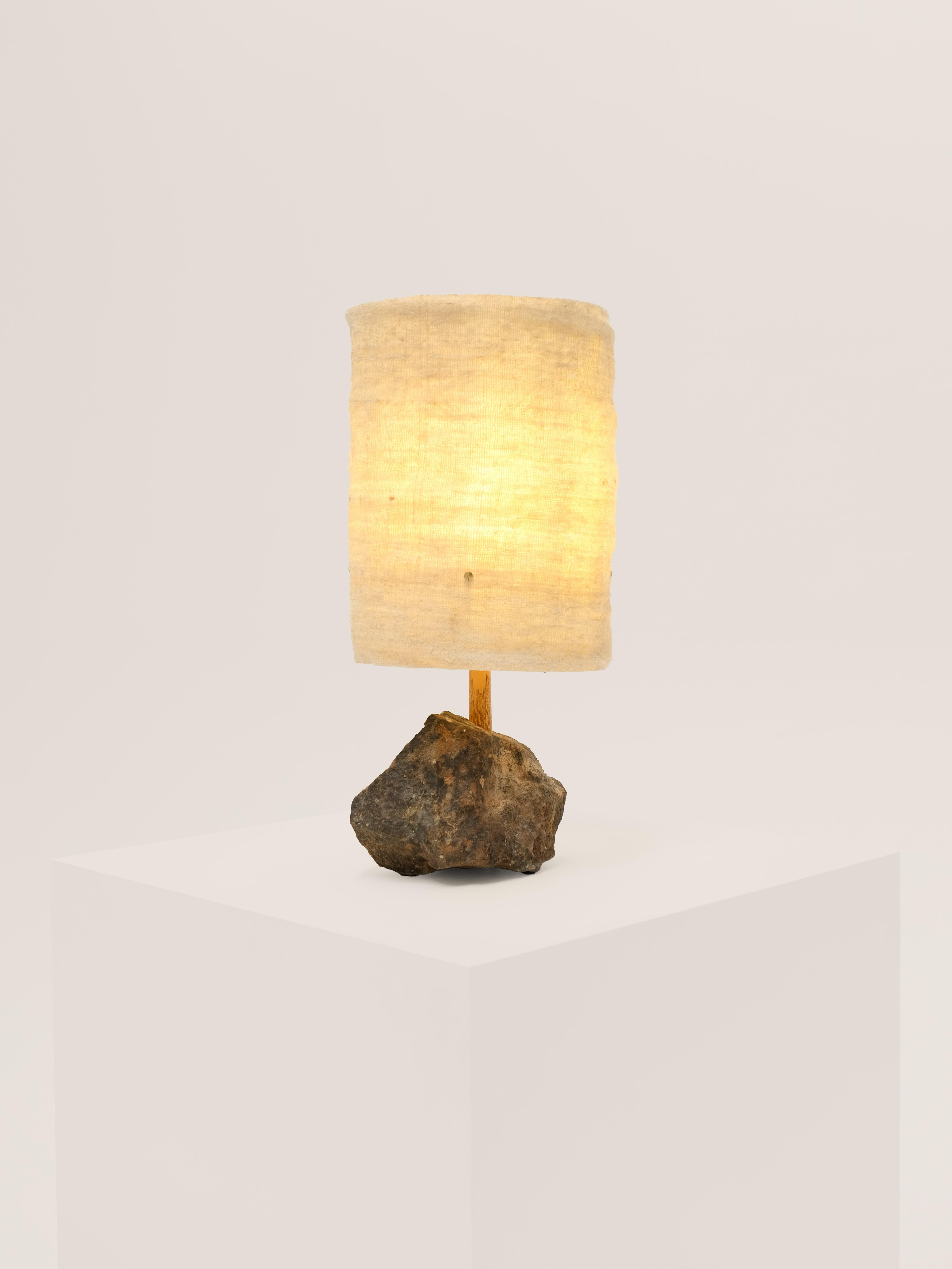 Hjra Table Lamp, Handspun and Handwoven wool lampshade, Made of Rock and Reed For Sale 4