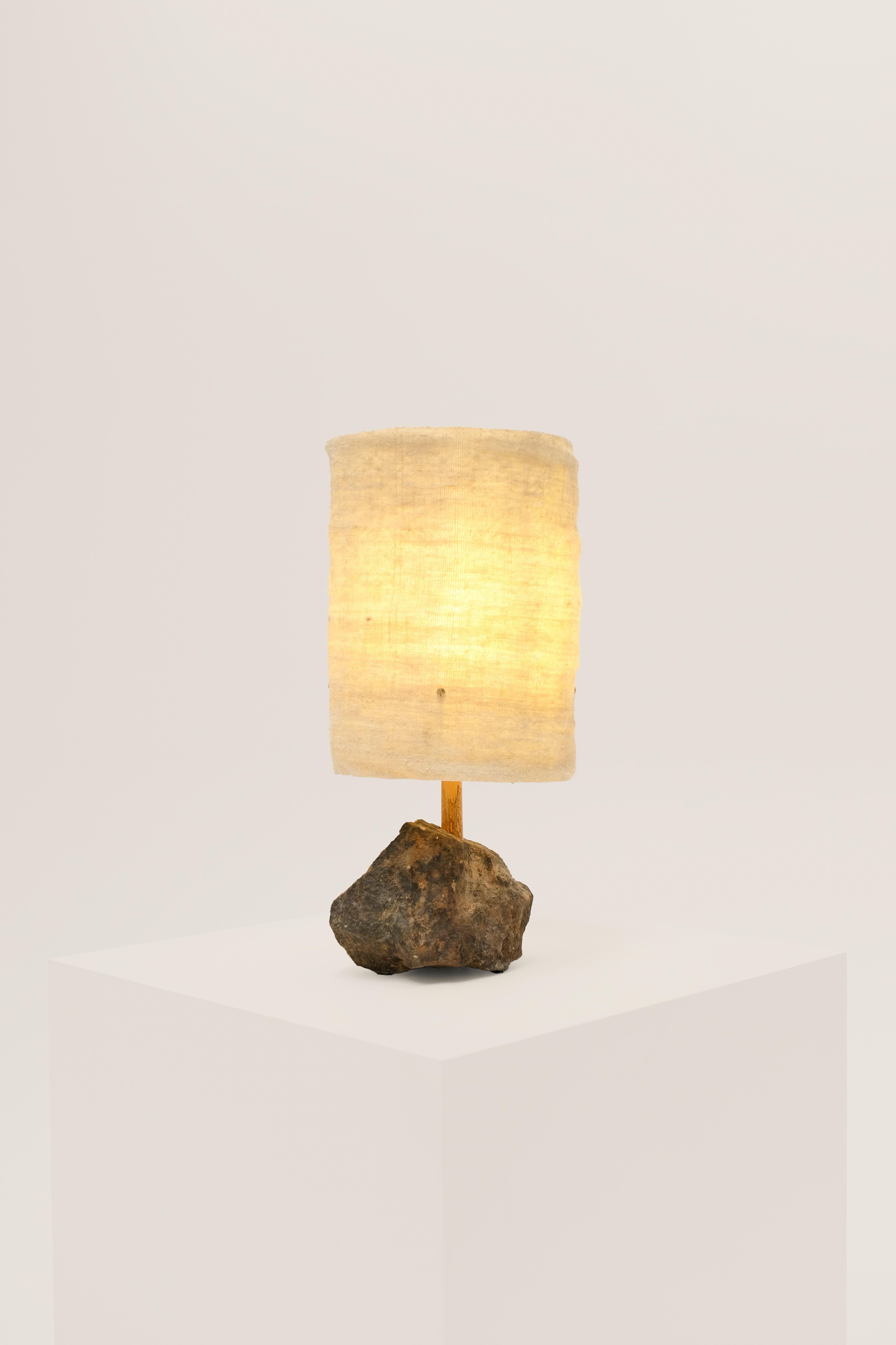 Hjra Table Lamp, Handspun and Handwoven wool lampshade, Made of Rock and Reed For Sale 8