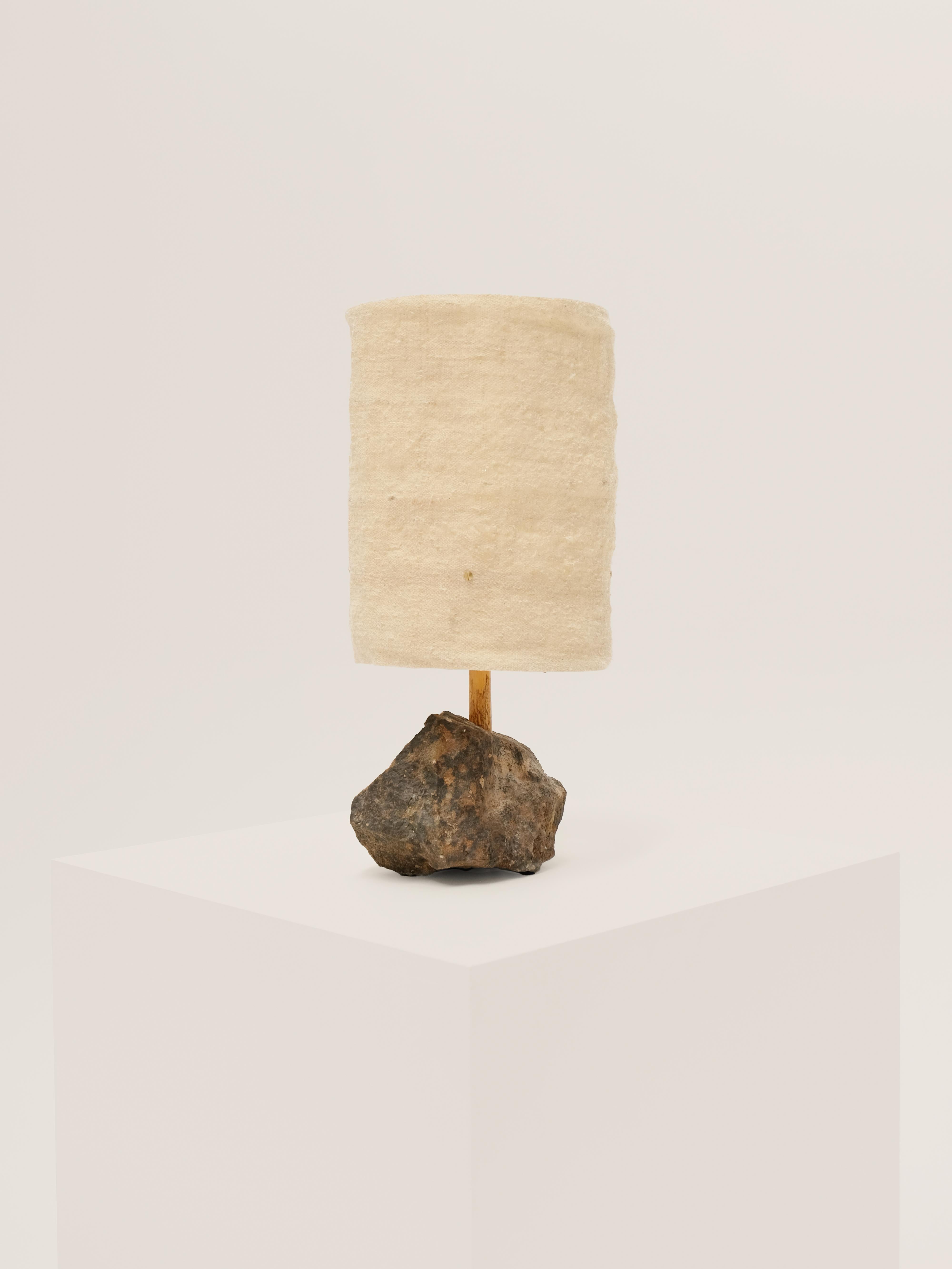 - Handspun and handwoven white lampshade 
- made of 100% Siroua wool, an endangered sheep living in a volcanic massif with very long wool fibers, located less than 100 km from the weavers' village
- the lampshade is made in the Anti-Atlas region by
