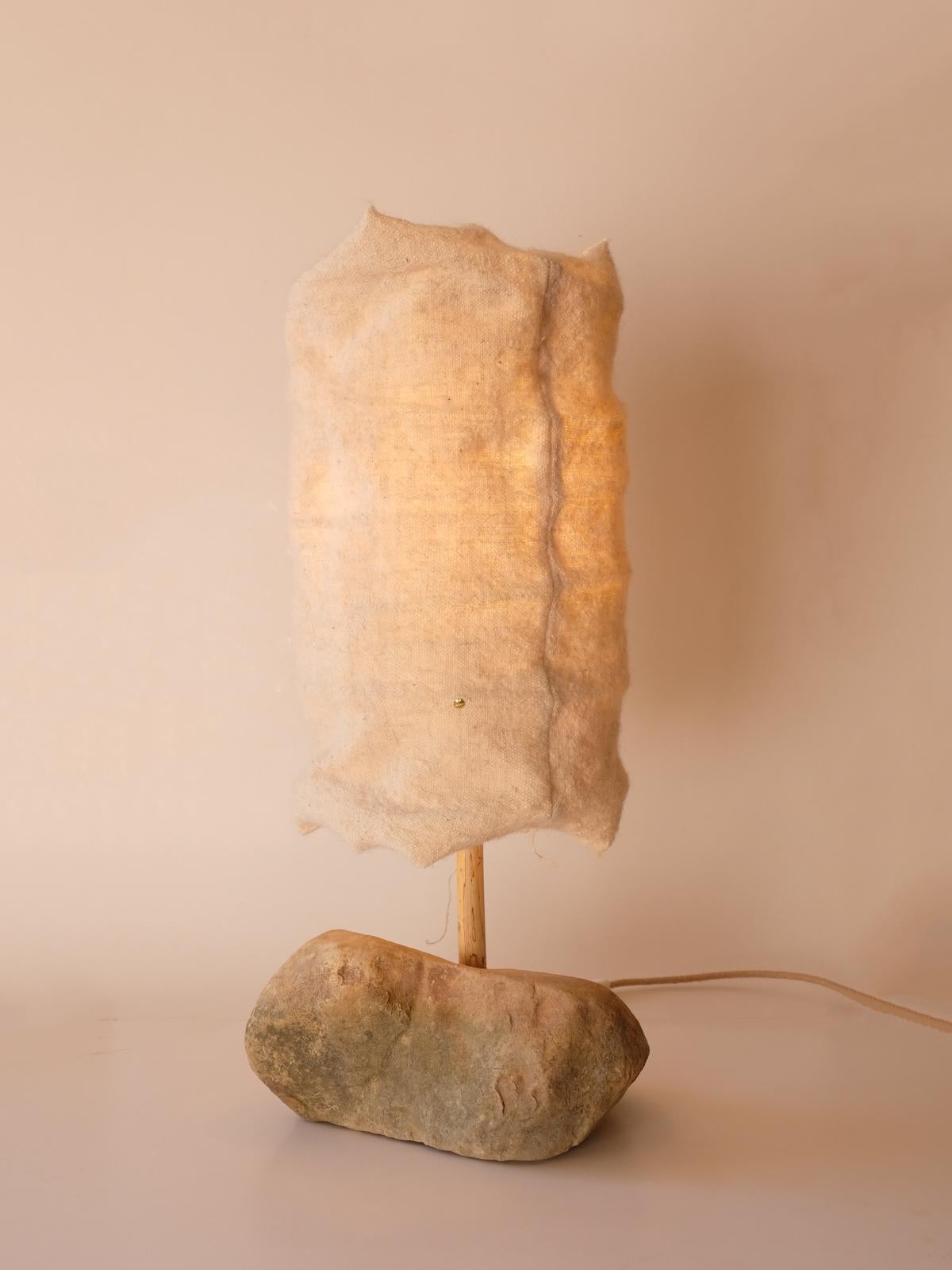 Hjra Table Lamp Large, Handspun, Handwoven wool Lampshade, Made of Rock & Reed In New Condition For Sale In Marseille, FR