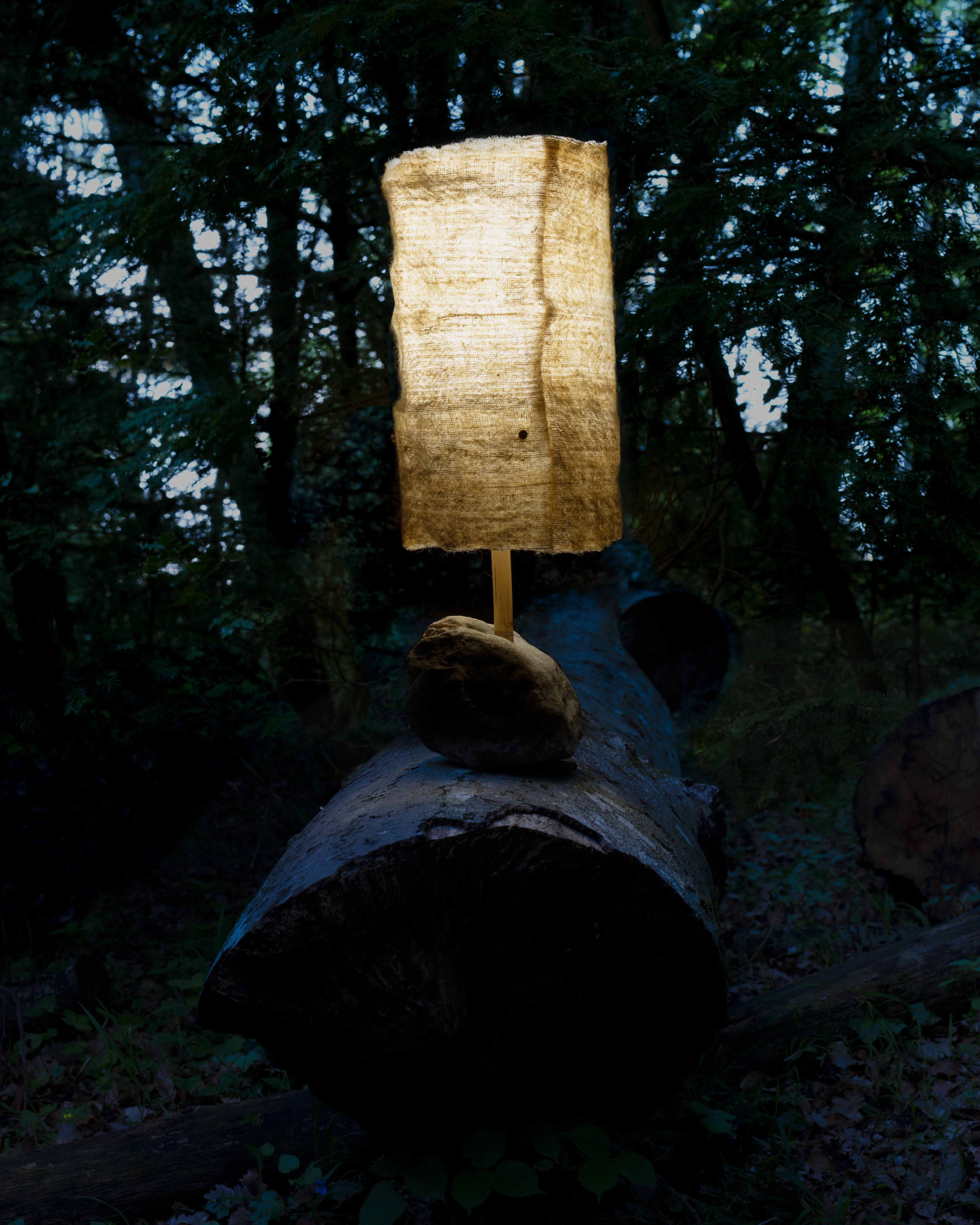Hjra Table Lamp Large, Handspun, Handwoven wool Lampshade, Made of Rock & Reed For Sale 3