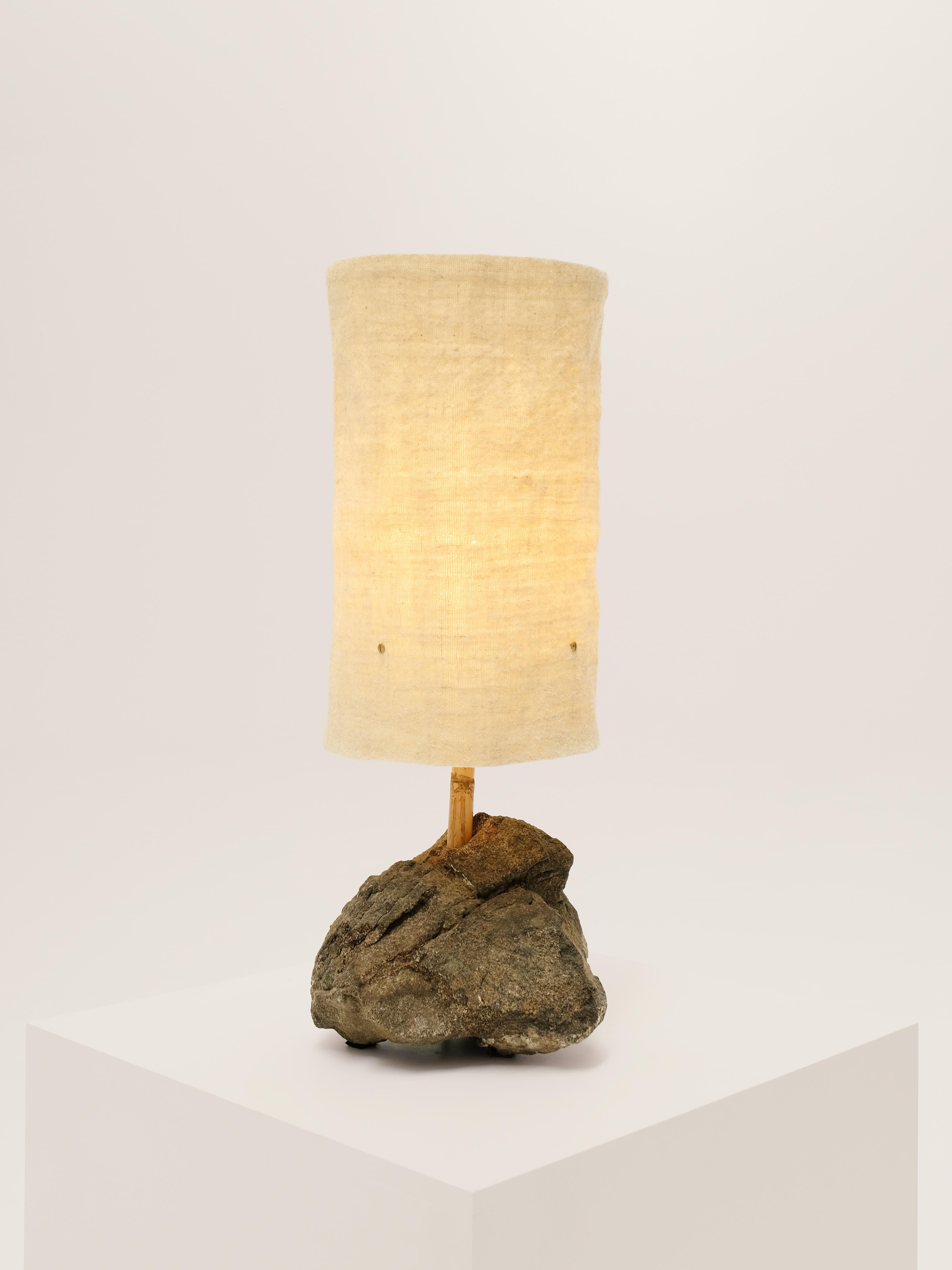 Hjra Table Lamp Large, Handspun, Handwoven wool Lampshade, Made of Rock & Reed For Sale 12