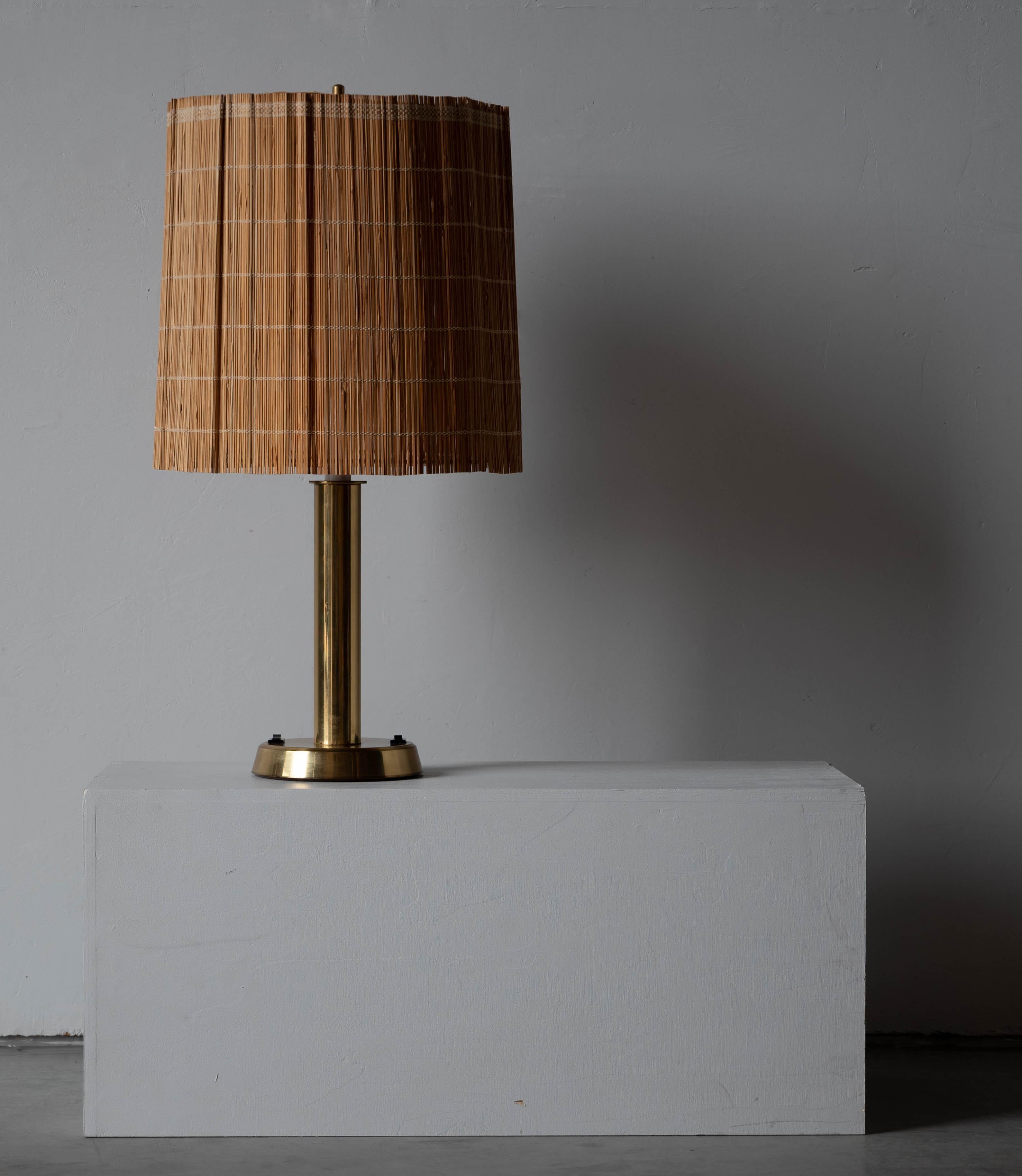 Mid-20th Century HK Aro, Sizeable Table Lamp, Brass, Reed, Cord, Finland, 1960s