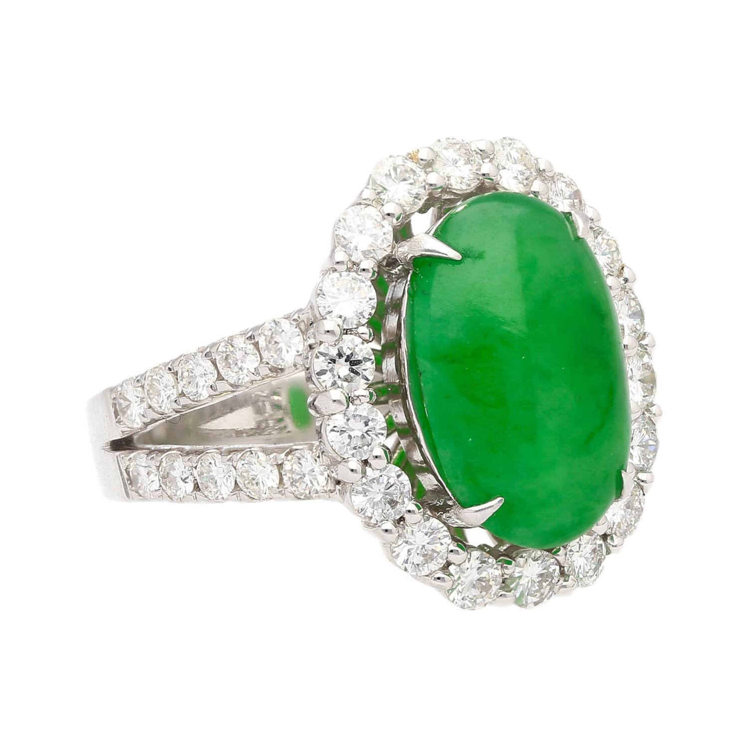 HK Lab Certified 5.329 Carat Jade and Diamond Halo Ring in 18K White Gold For Sale 4