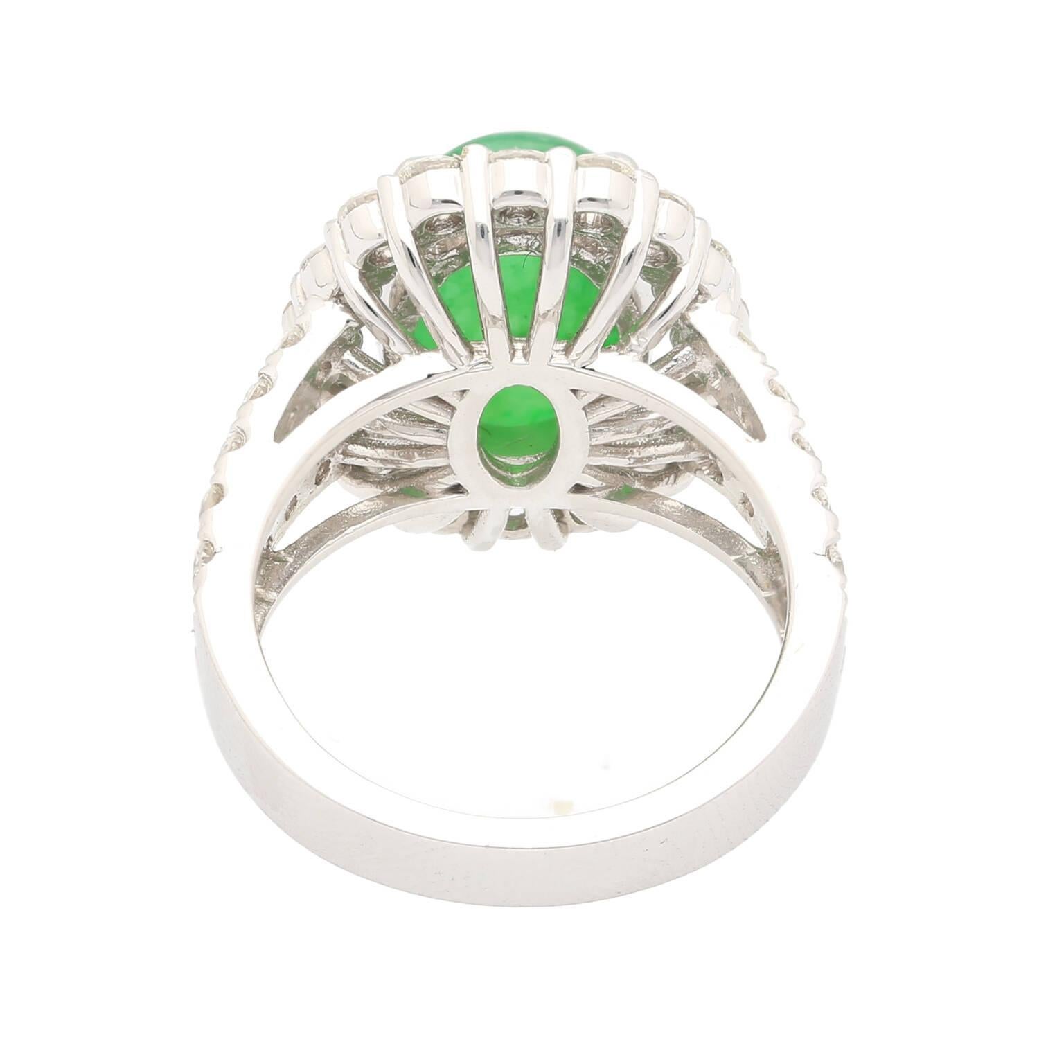 HK Lab Certified 5.329 Carat Jade and Diamond Halo Ring in 18K White Gold In New Condition For Sale In Miami, FL