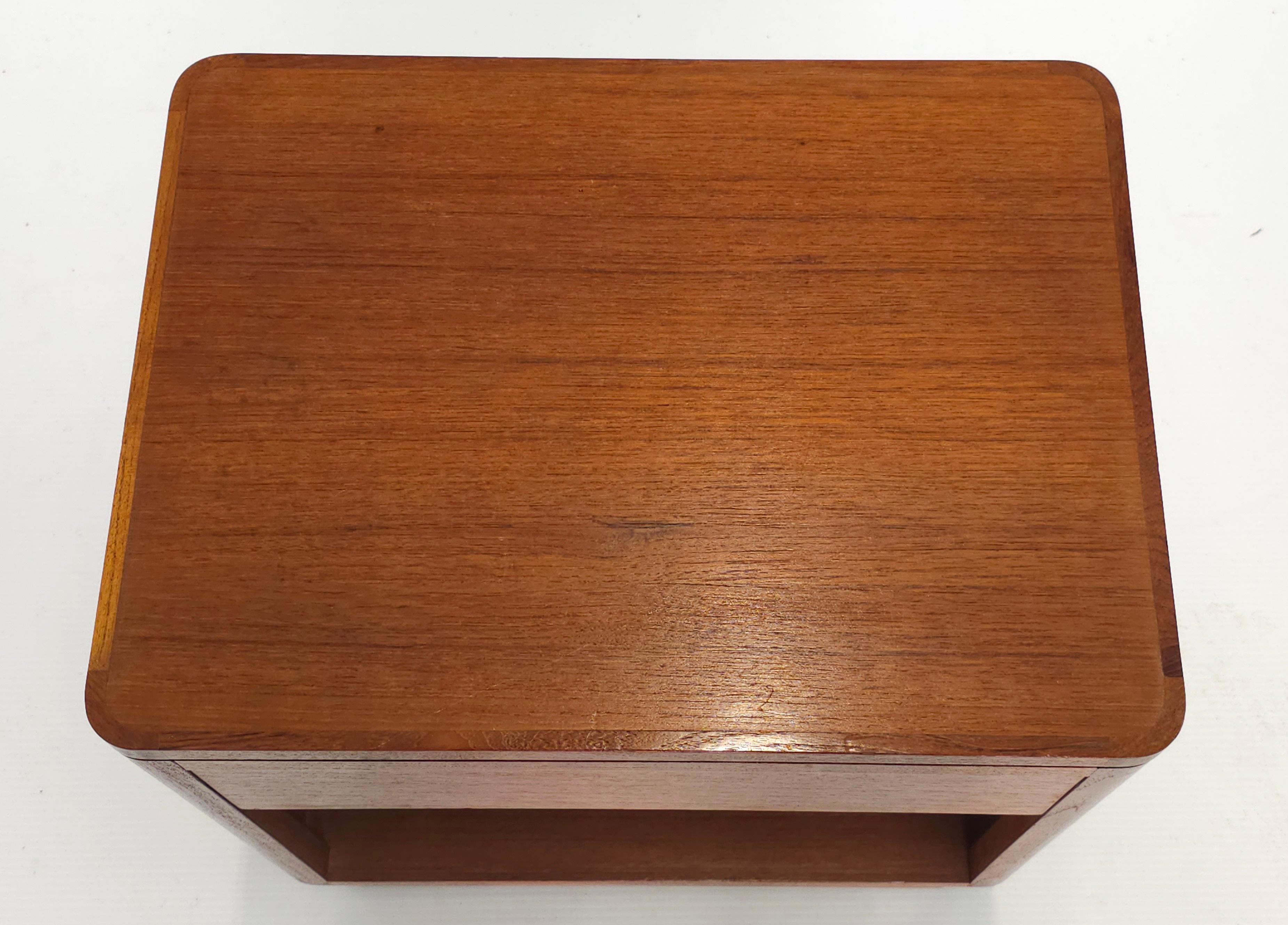 HK Teakworks Scandinavian Modern Style Solid Teak Bedside Table For Sale 1