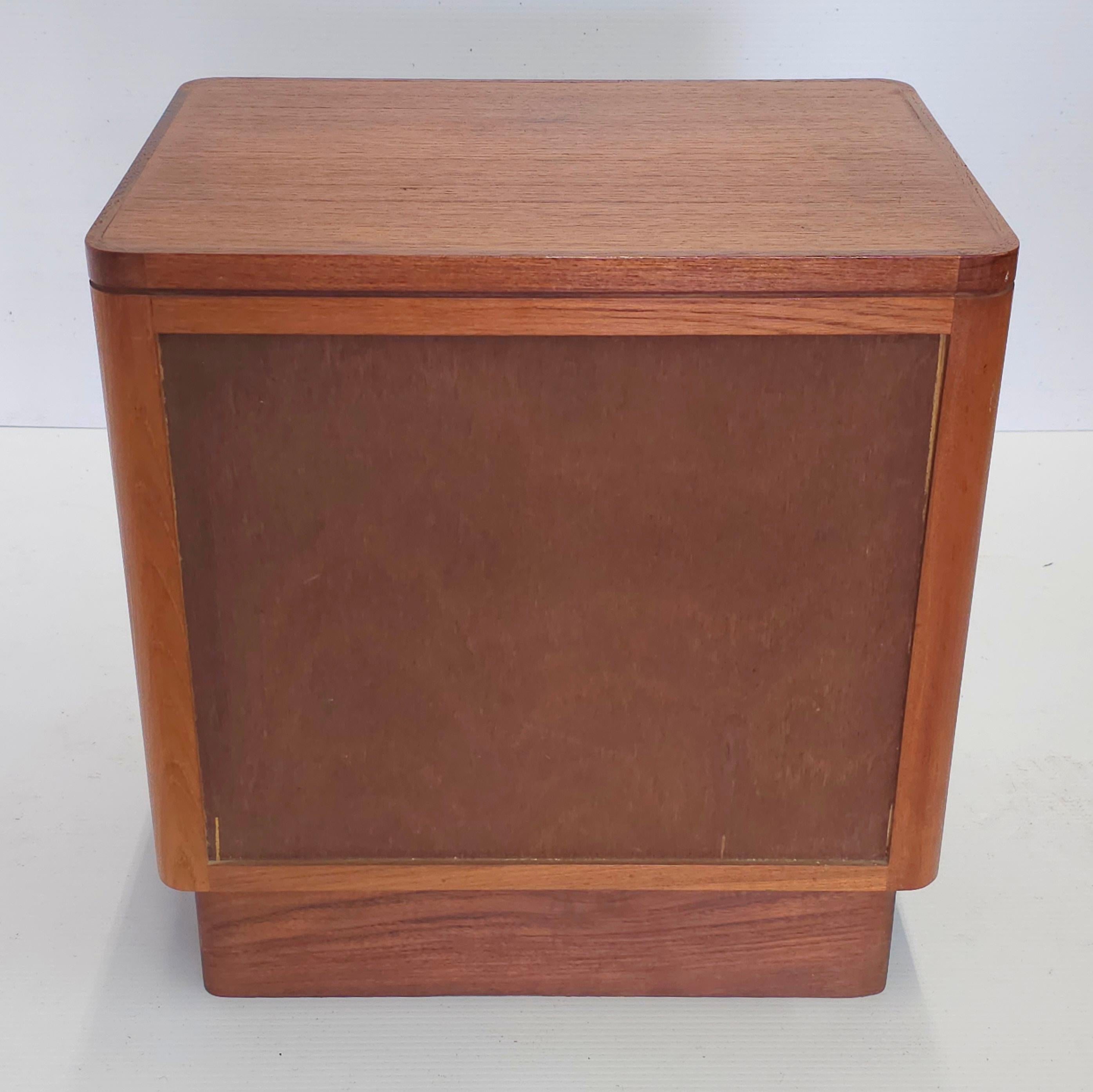 HK Teakworks Scandinavian Modern Style Solid Teak Bedside Table For Sale 2