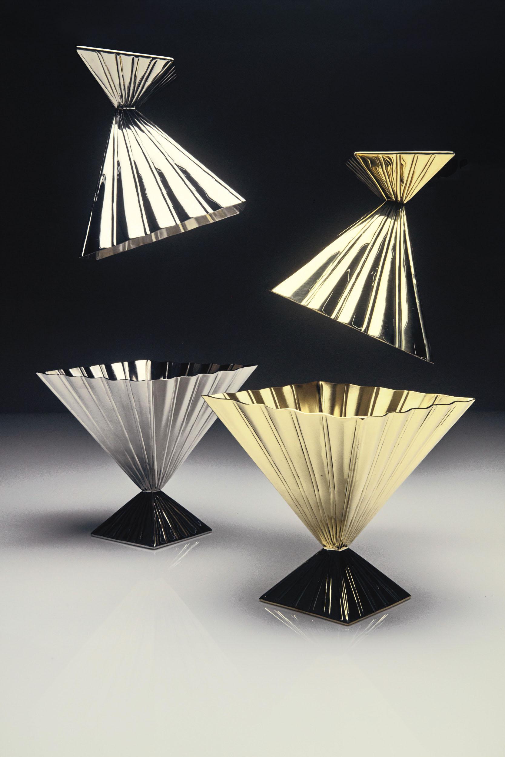 Contemporary HK09 Polished Brass Spot Ceiling Light, HK X DUNLIN For Sale