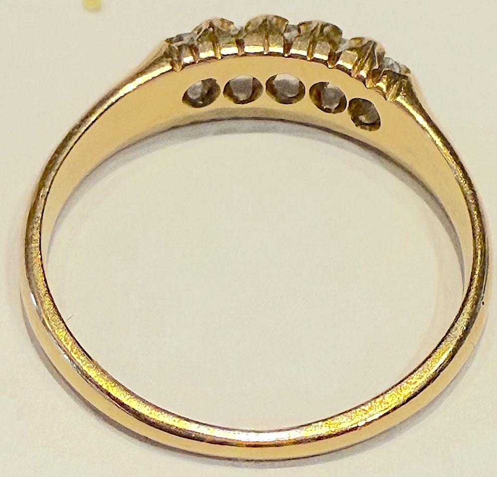 HM 1895 Chester 18K Five Stone cushion cut diamond  Ring im Angebot 2