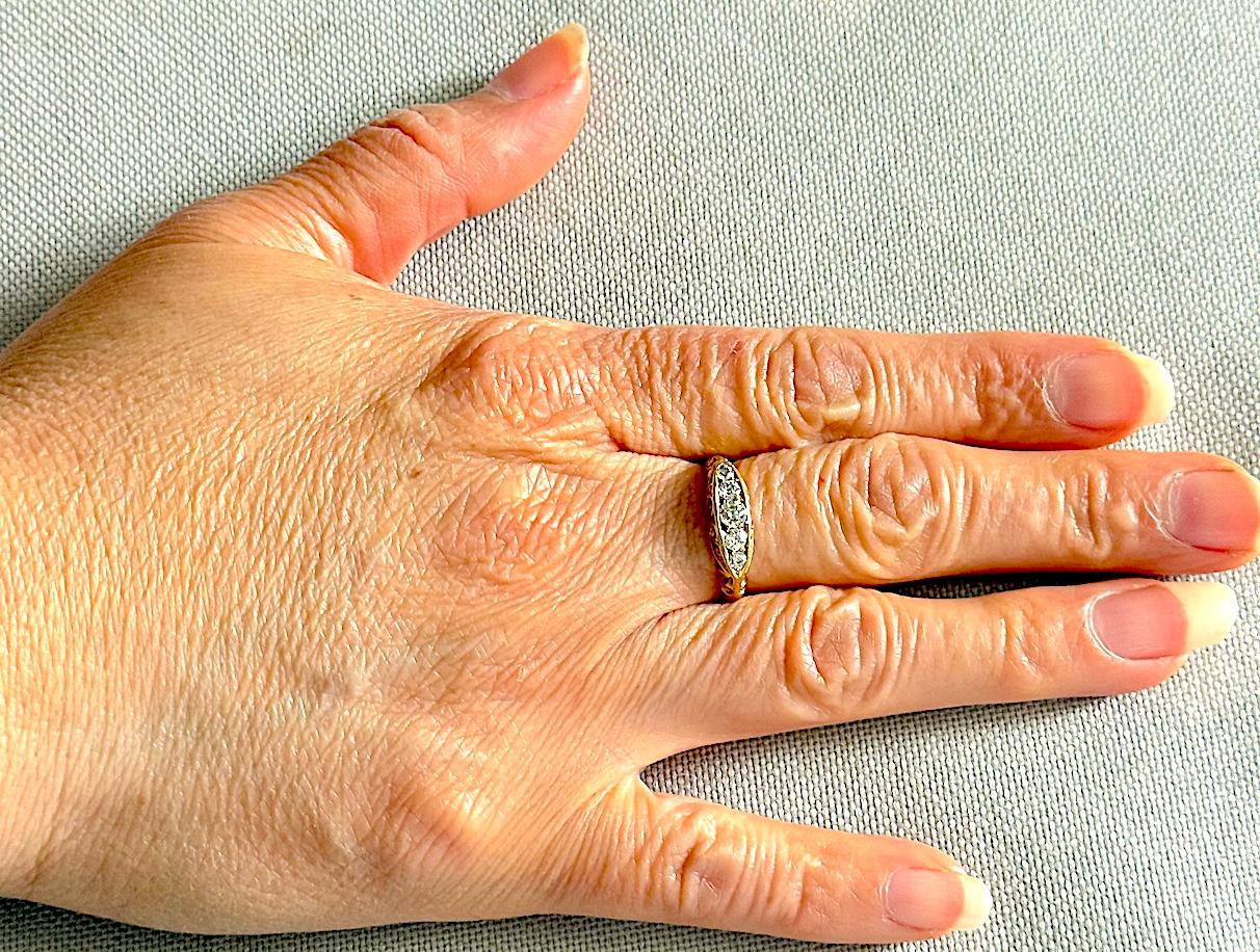 HM 1905 Chester 18K Fünfstein-Diamantring mit Kissenschliff im Kissenschliff 4.2 g (Antiker Kissenschliff) im Angebot
