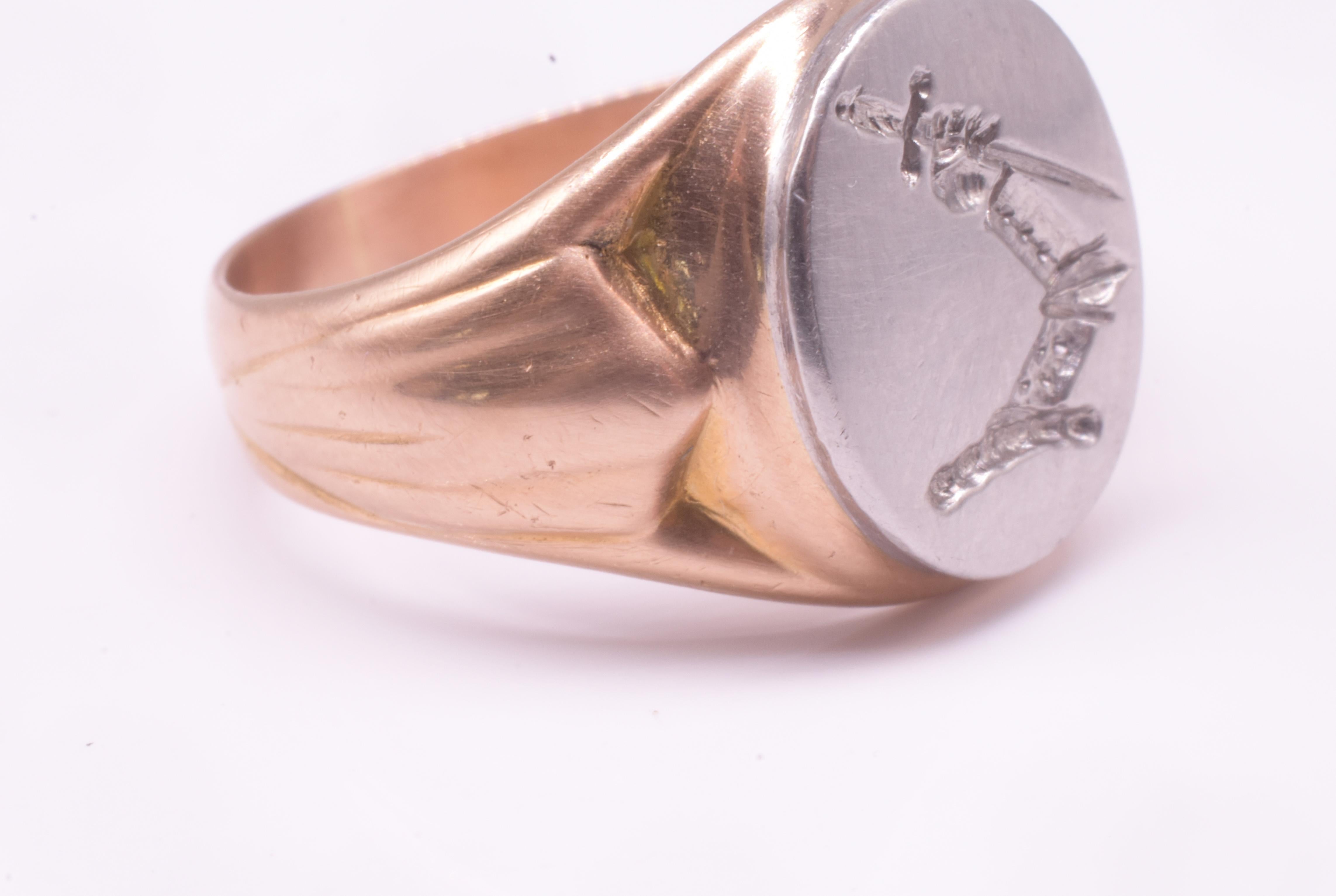 HM 1989 18K and Platinum Signet Ring of Armoured Arm Grasping Sword For Sale 10