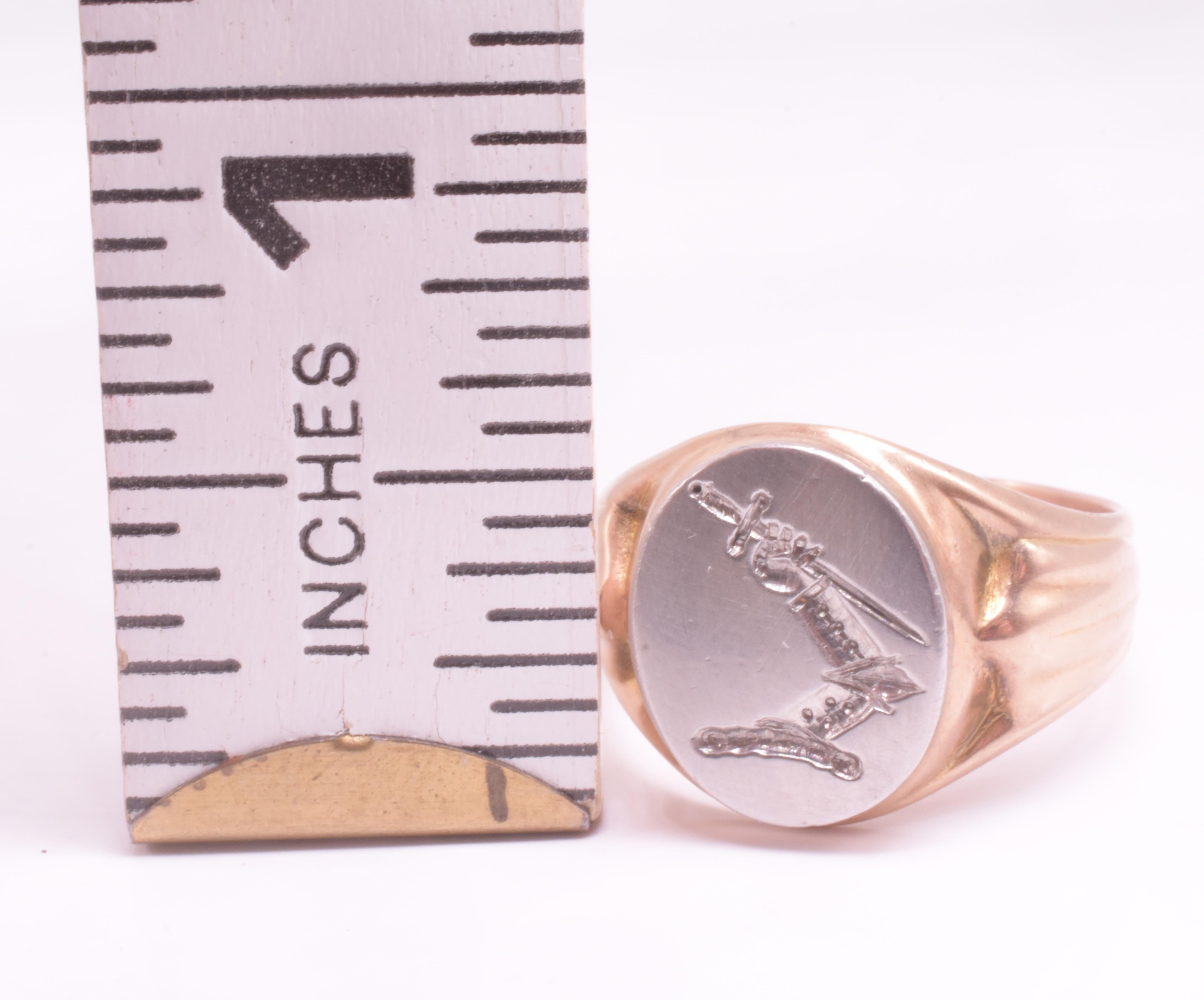 HM 1989 18K and Platinum Signet Ring of Armoured Arm Grasping Sword For Sale 12