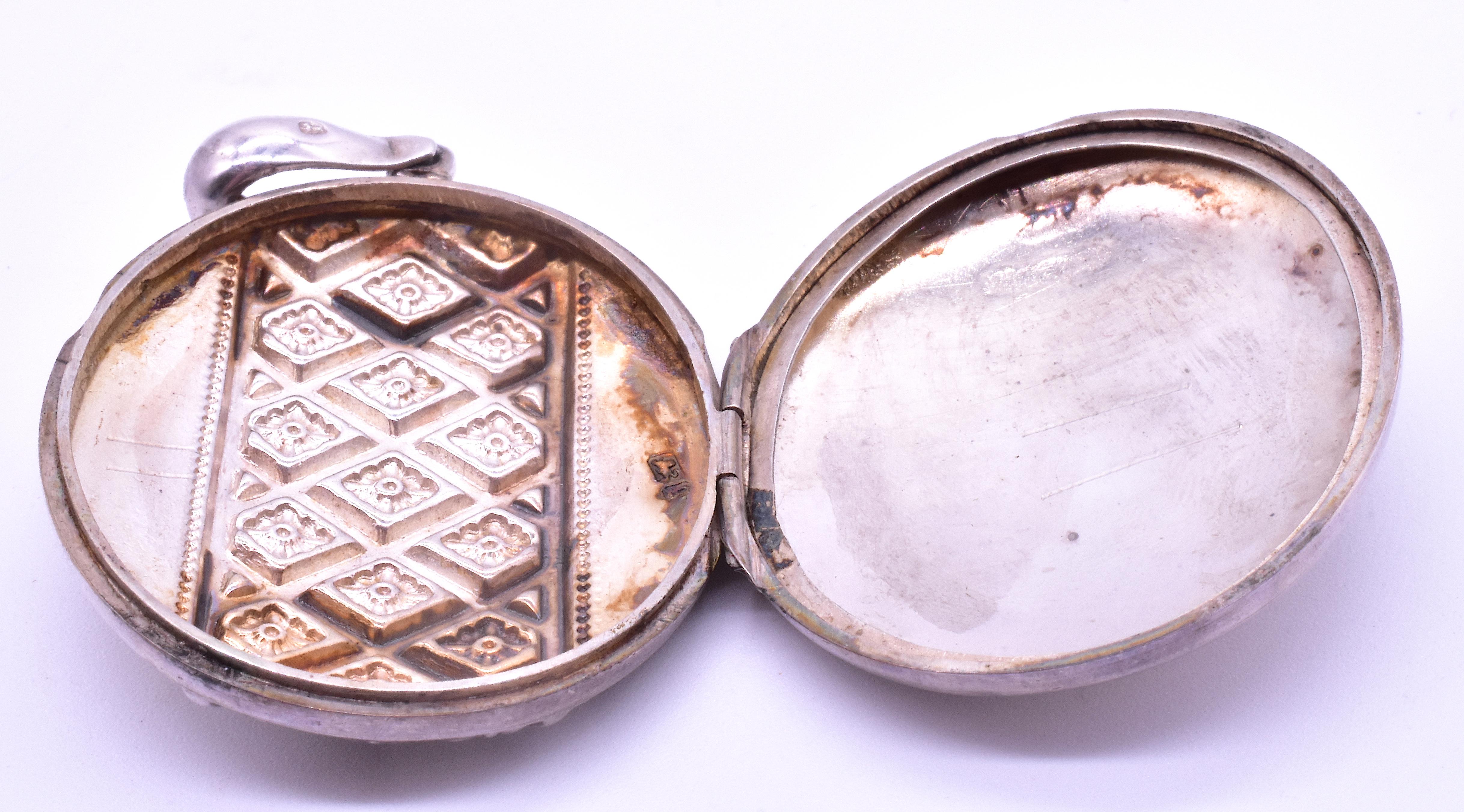 HM B'ham 1890 Sterling-Medaillon mit 2 farbigen Goldblättern im Zustand „Hervorragend“ in Baltimore, MD