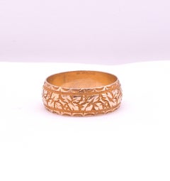 HM Chester 1895 Antique 18 Karat Bright Cut Engraved Gold Band