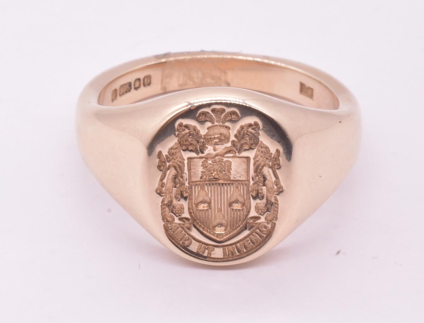 HM Edinburg 2007 9K Siegelring für die Familie Perrott mit Motto  „Amo Ut Invenio“ 6