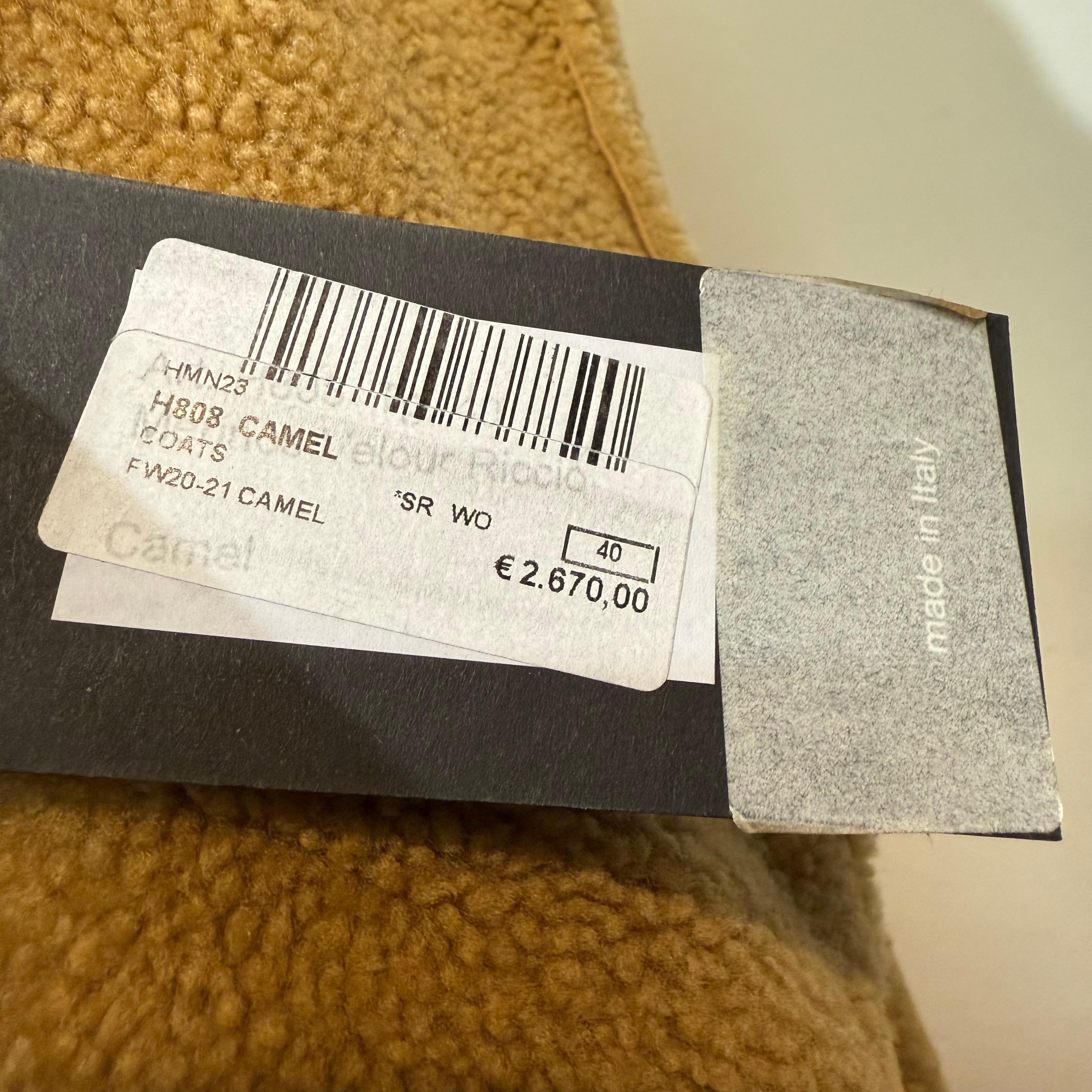 Hmn 23 Italian Camel Sheepskin Reversible Coat IT 40 en vente 8