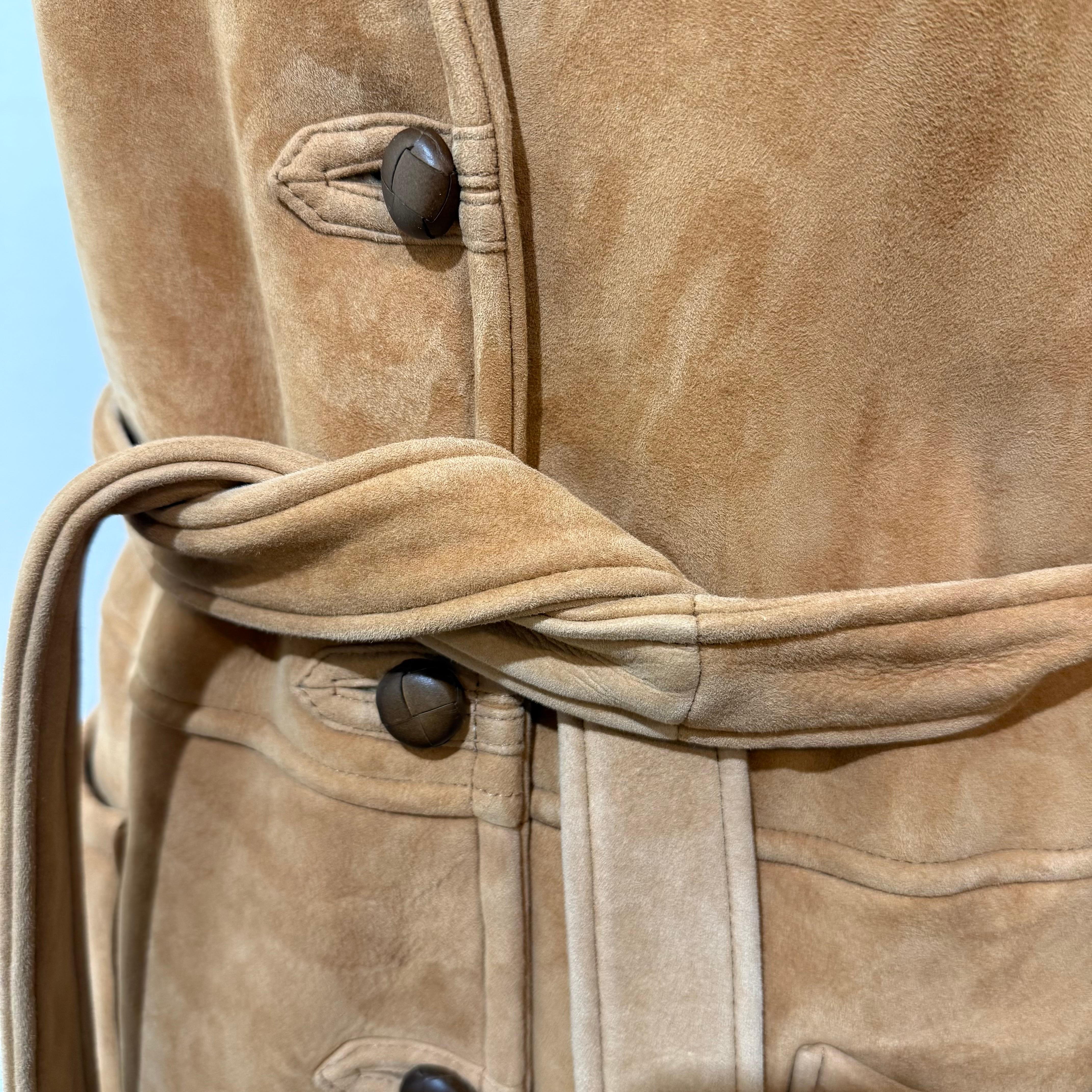 Hmn 23 Italian Camel Sheepskin Reversible Coat IT 40 Pour femmes en vente