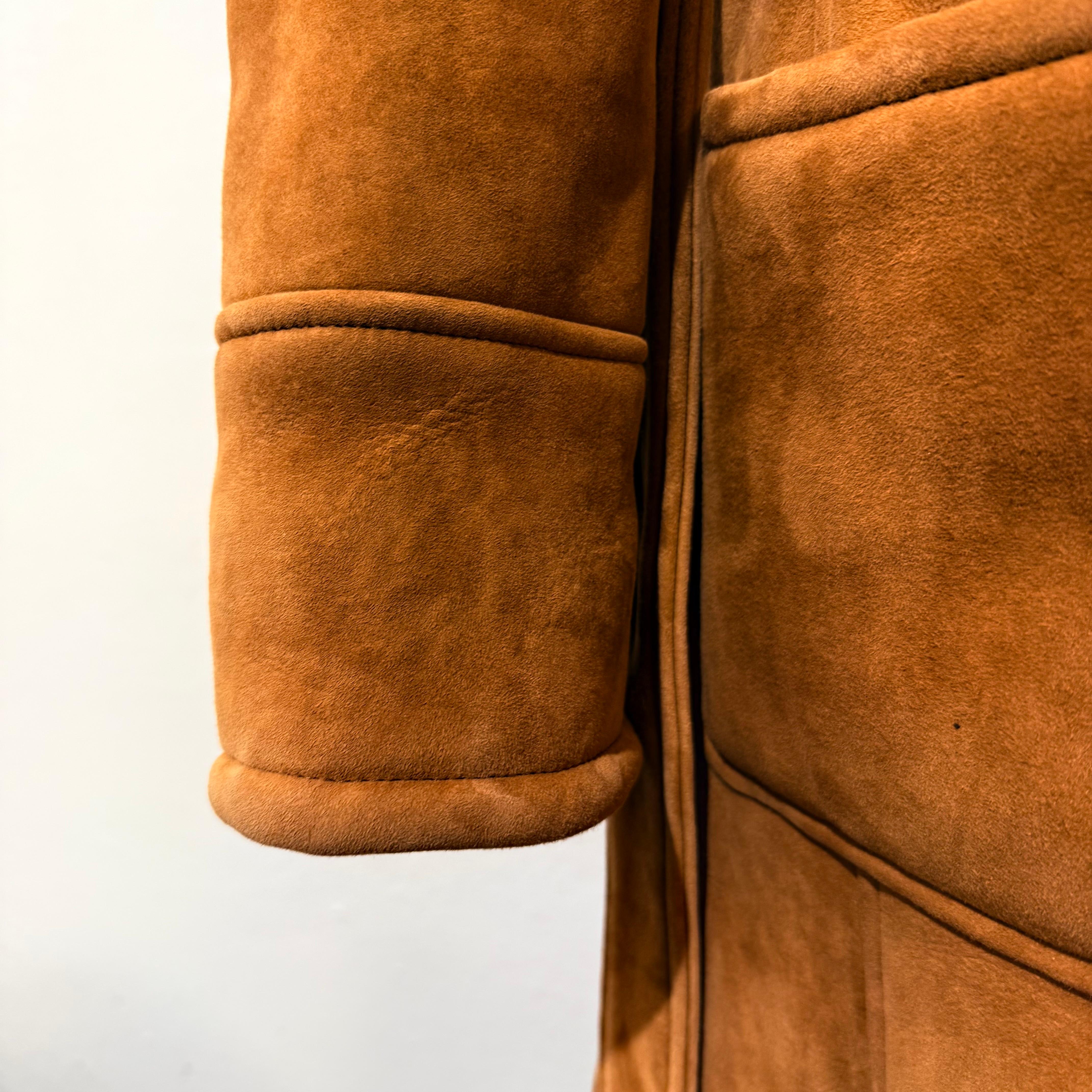 Hmn 23 Italian Camel Sheepskin Reversible Coat IT 40 en vente 3