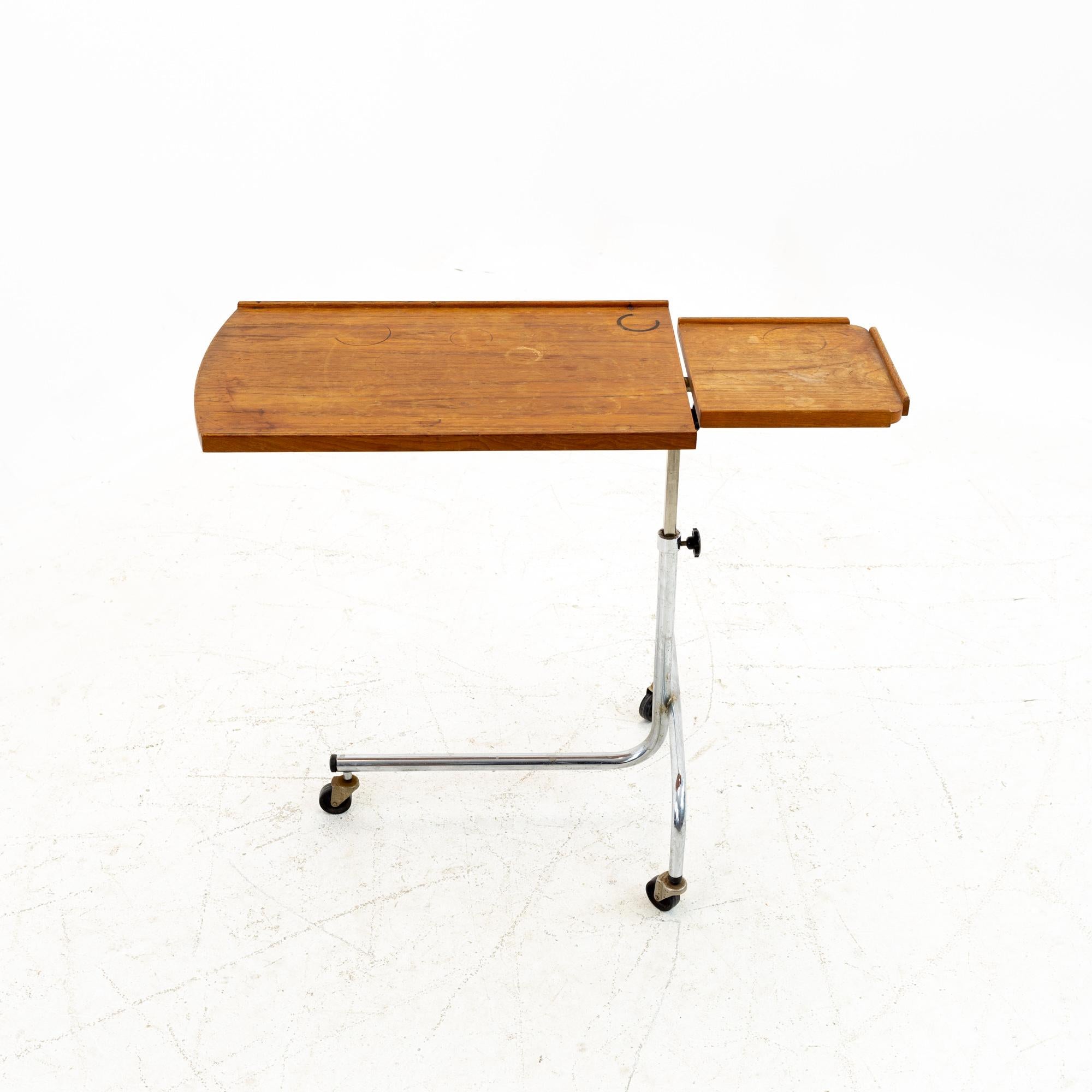 HMN Mid Century Danish Teak Adjustable Tray Table In Good Condition In Countryside, IL