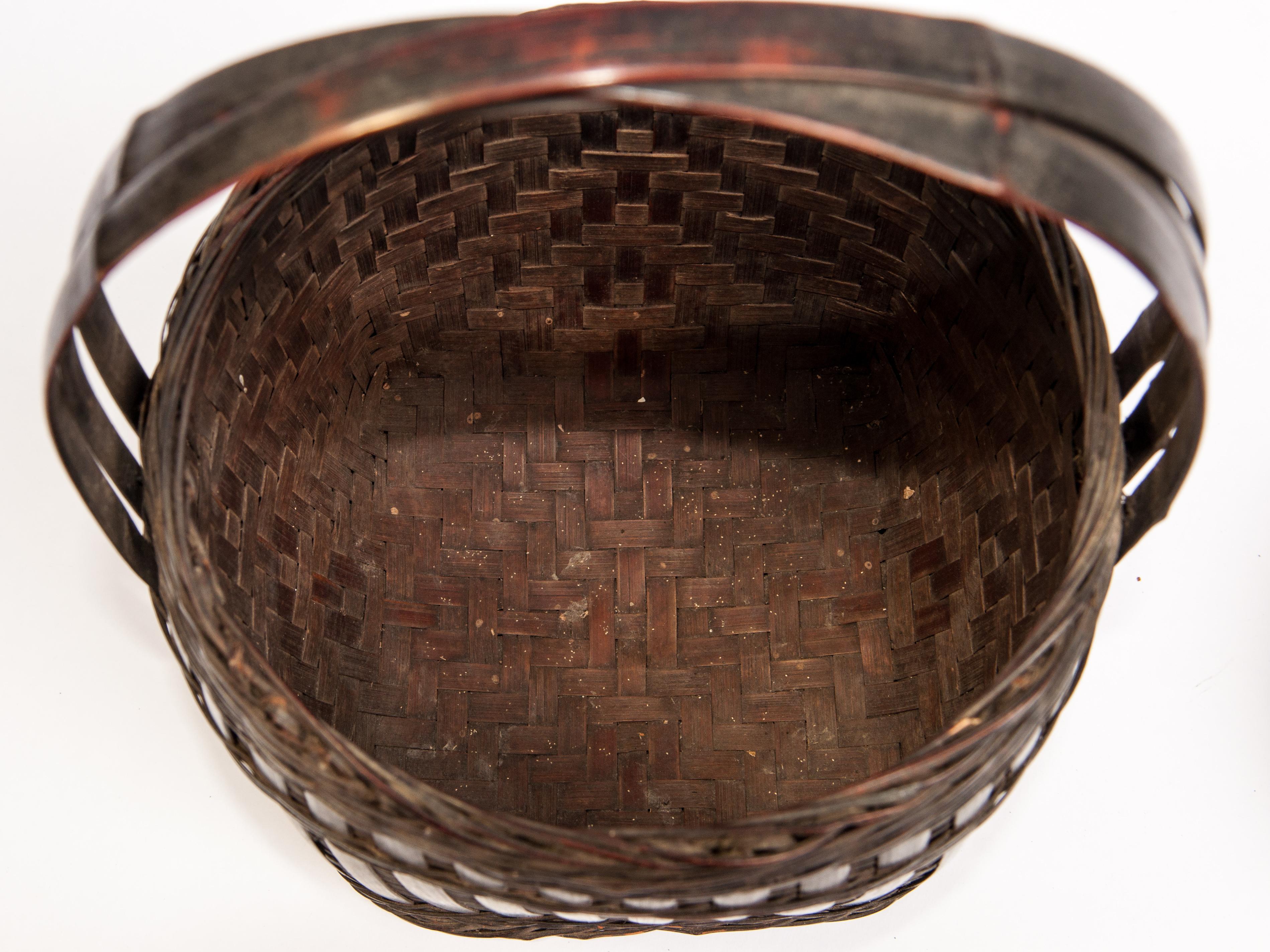 Hmong Storage Basket with Lid and Handle, Guizhou, China, Mid-20th Century 3