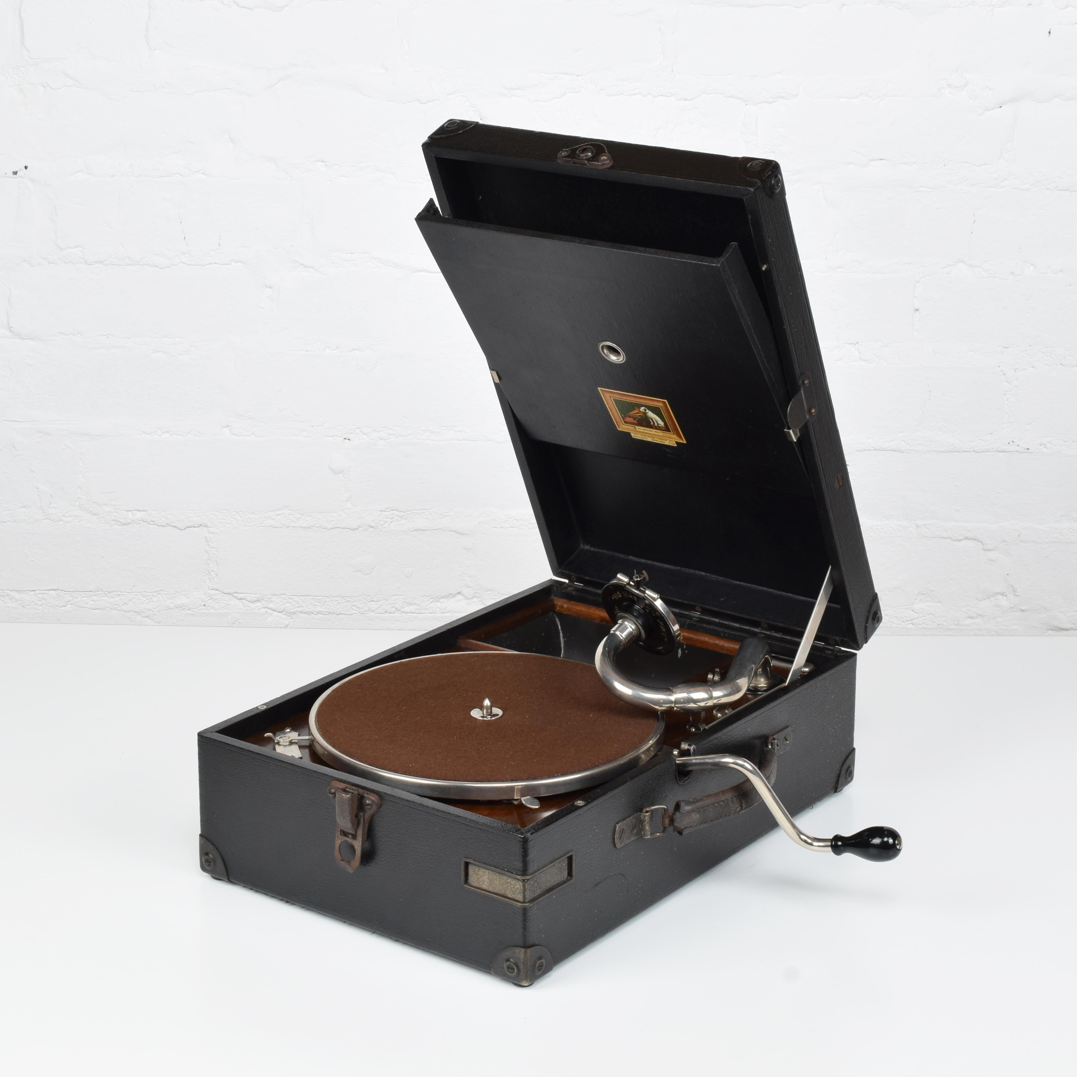 phonograph vs gramophone