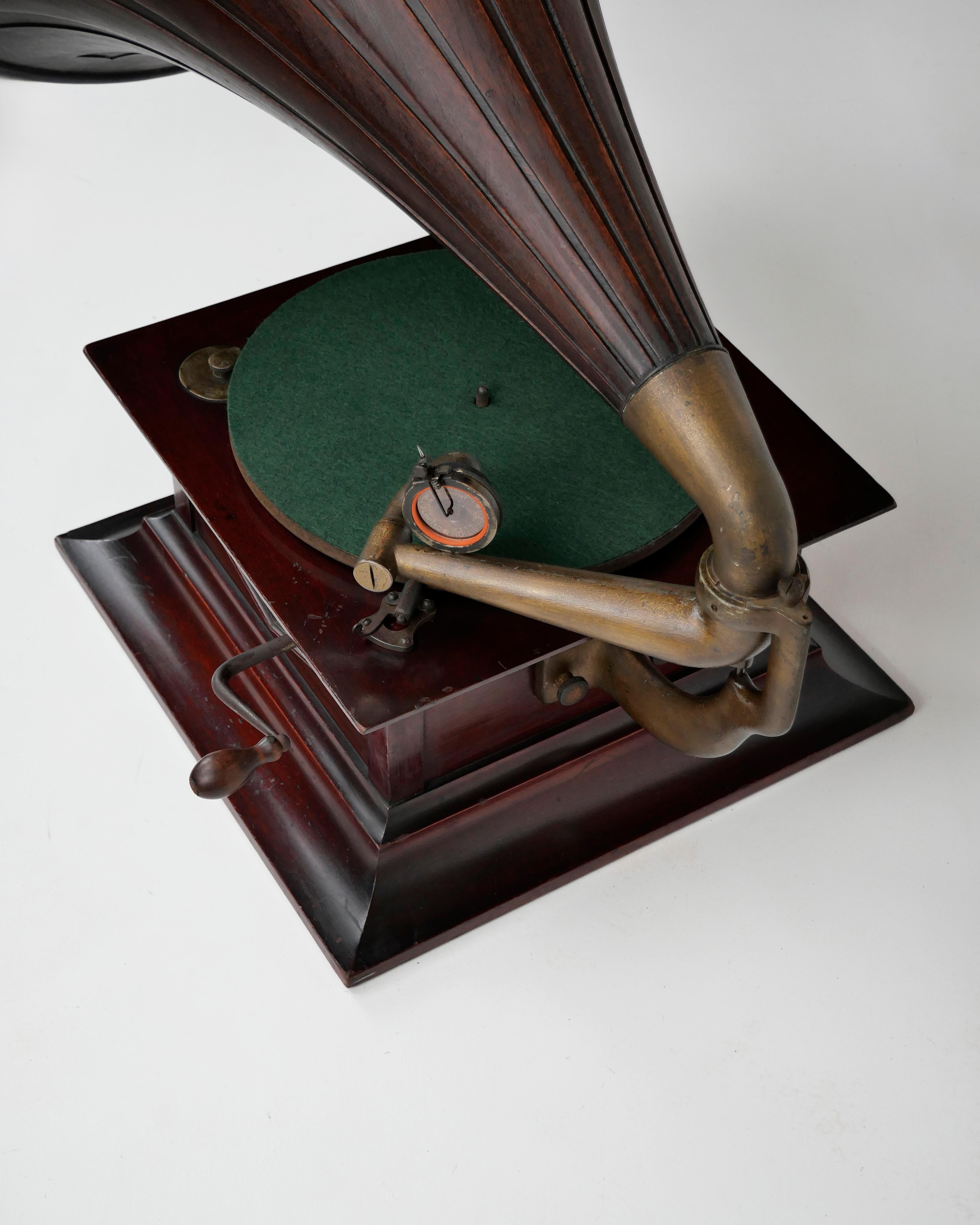 HMV Senior Monarch horn gramophone, phonograph, c. 1911, wooden horn, superb! 4