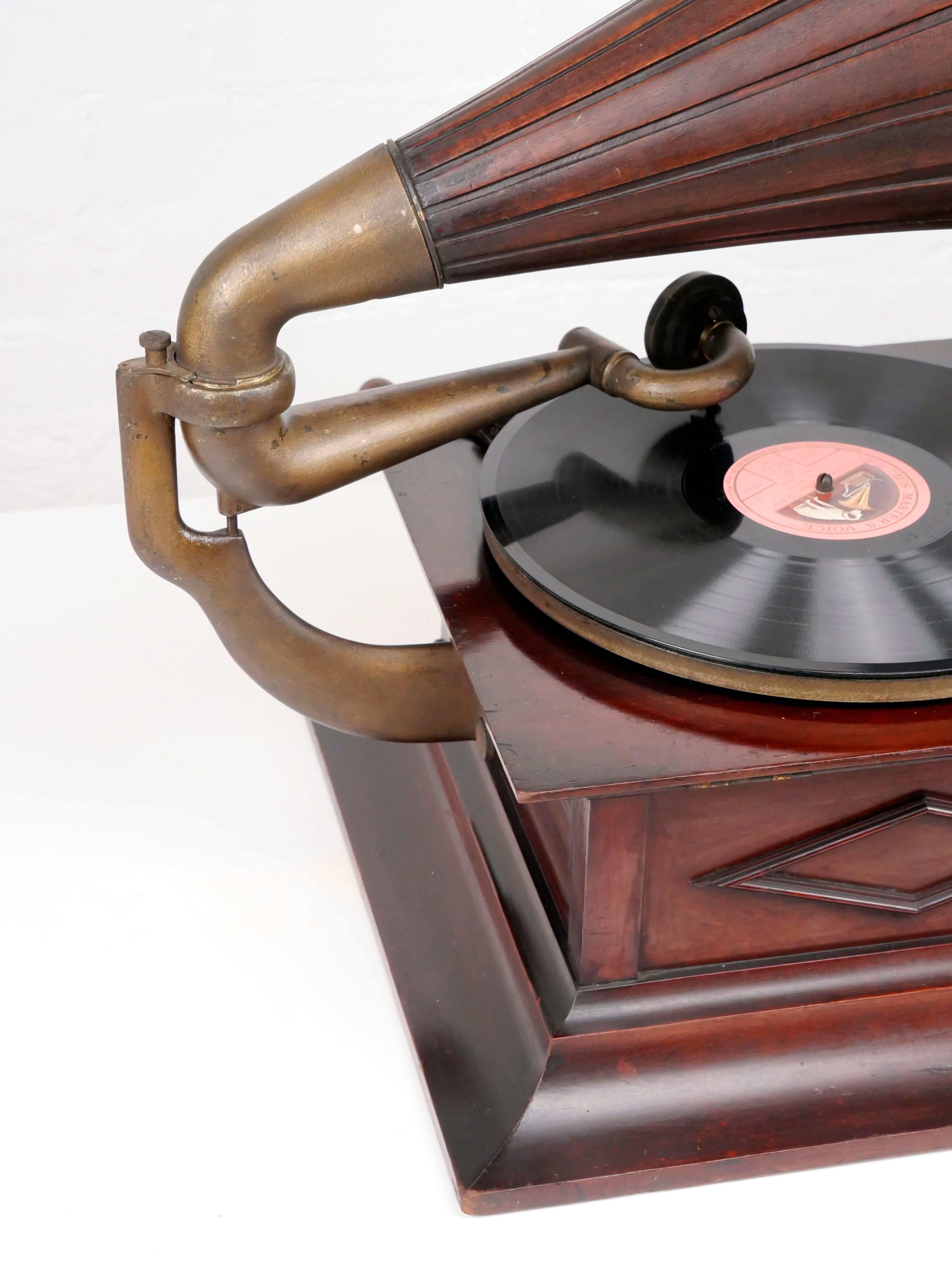 HMV Senior Monarch horn gramophone, phonograph, c. 1911, wooden horn, superb! 2