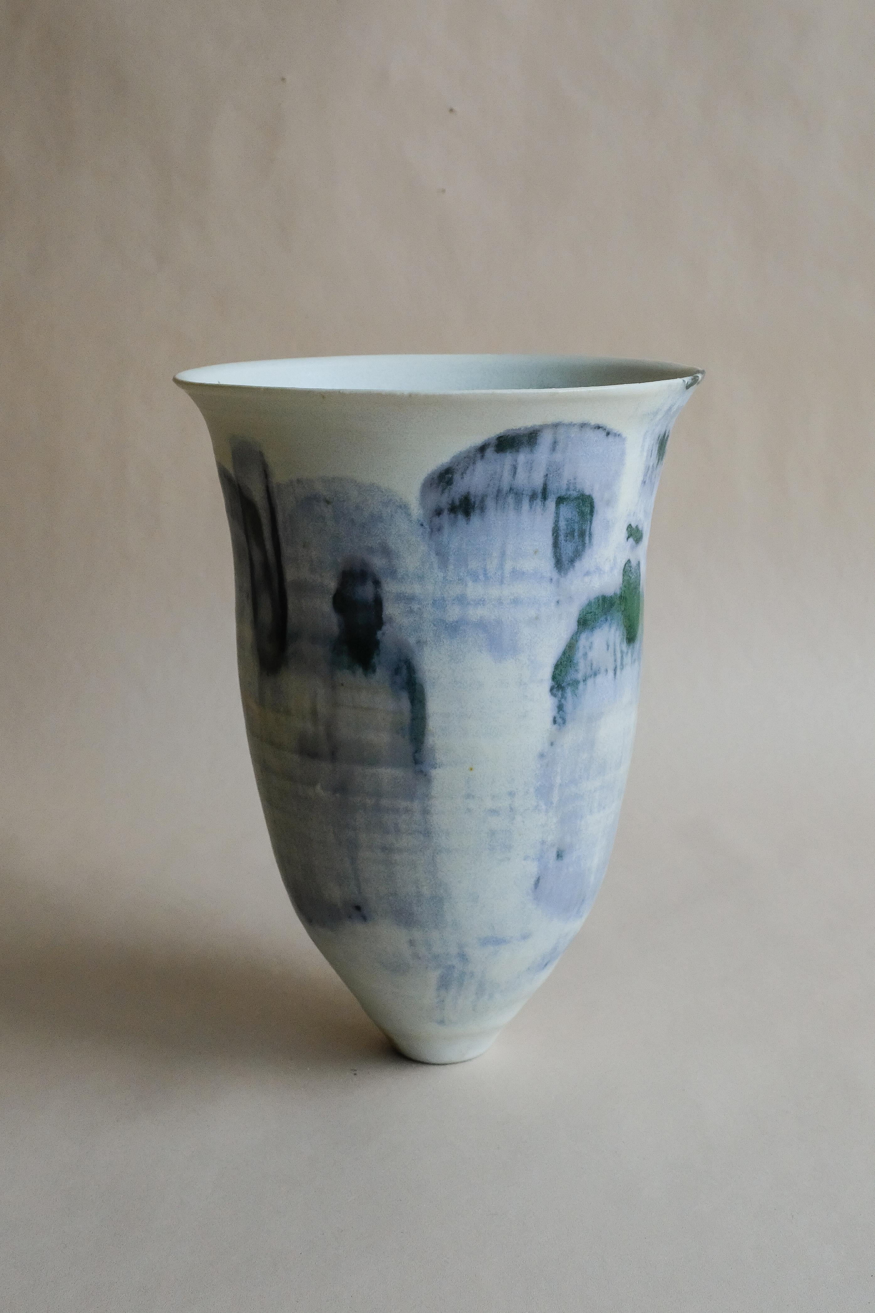 Vase en céramique Hoa Mai - Glaçure pour réduction du feu - Design vietnamien  Neuf - En vente à New York, NY