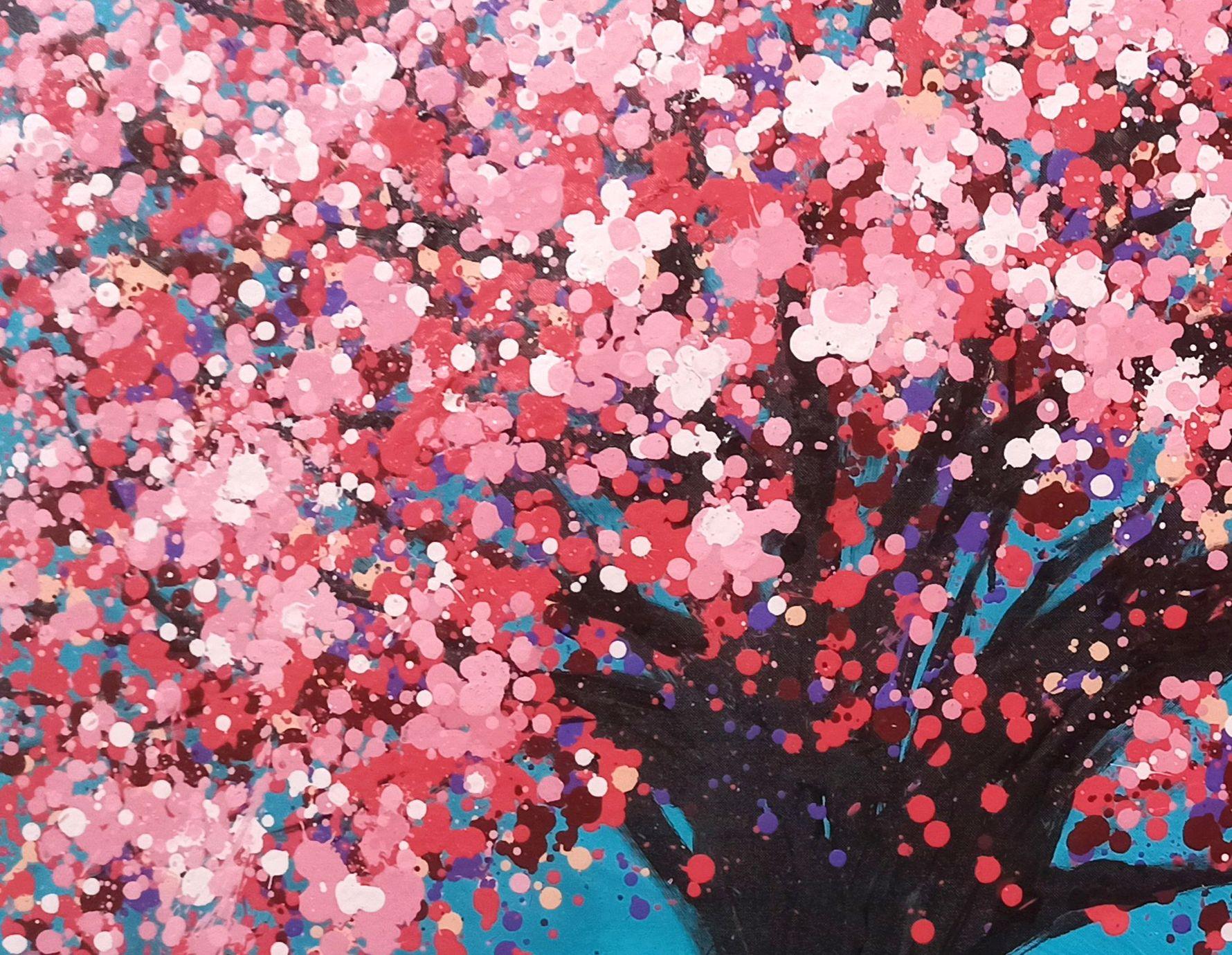 Kirschblüten werden von der japanischen Bevölkerung sehr geliebt, so dass sie als Symbol und Nationalblume Japans gelten. Für die Japaner symbolisiert die Sakura zensen Schönheit, Zerbrechlichkeit und Unschuld. Sie ist eine Blume, die 