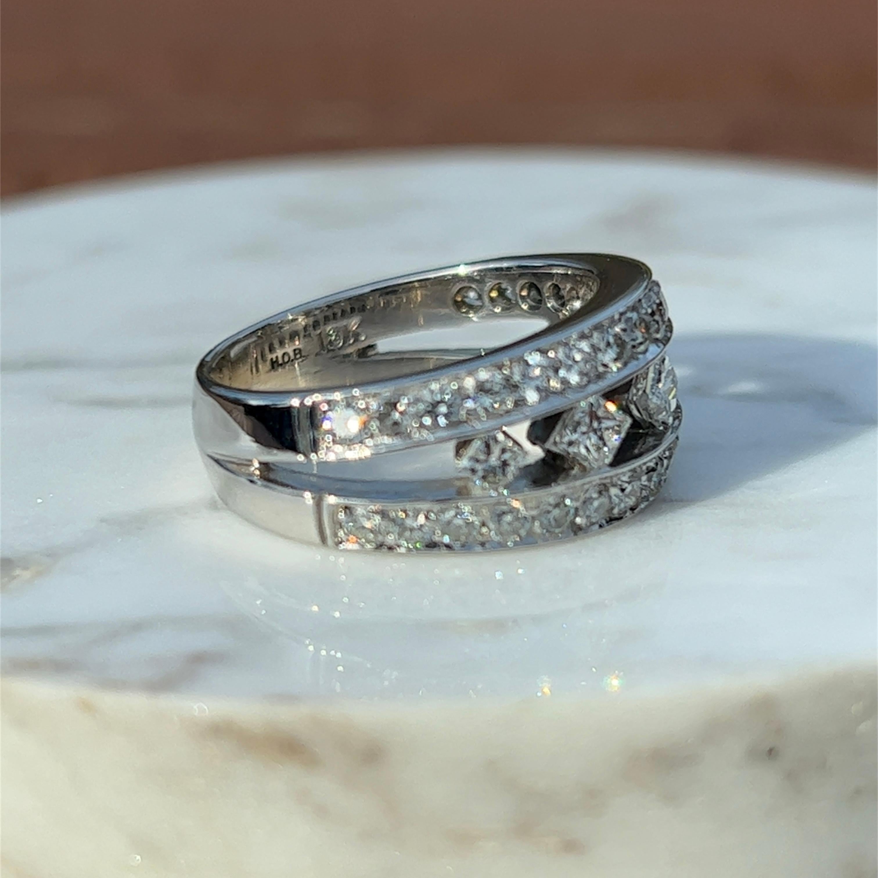 HOB 1.65 Carat Total Diamond Fashion Ring in 18K Gold 3