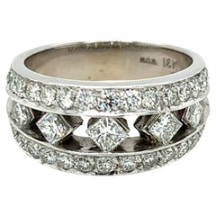 HOB 1.65 Carat Total Diamond Fashion Ring in 18K Gold