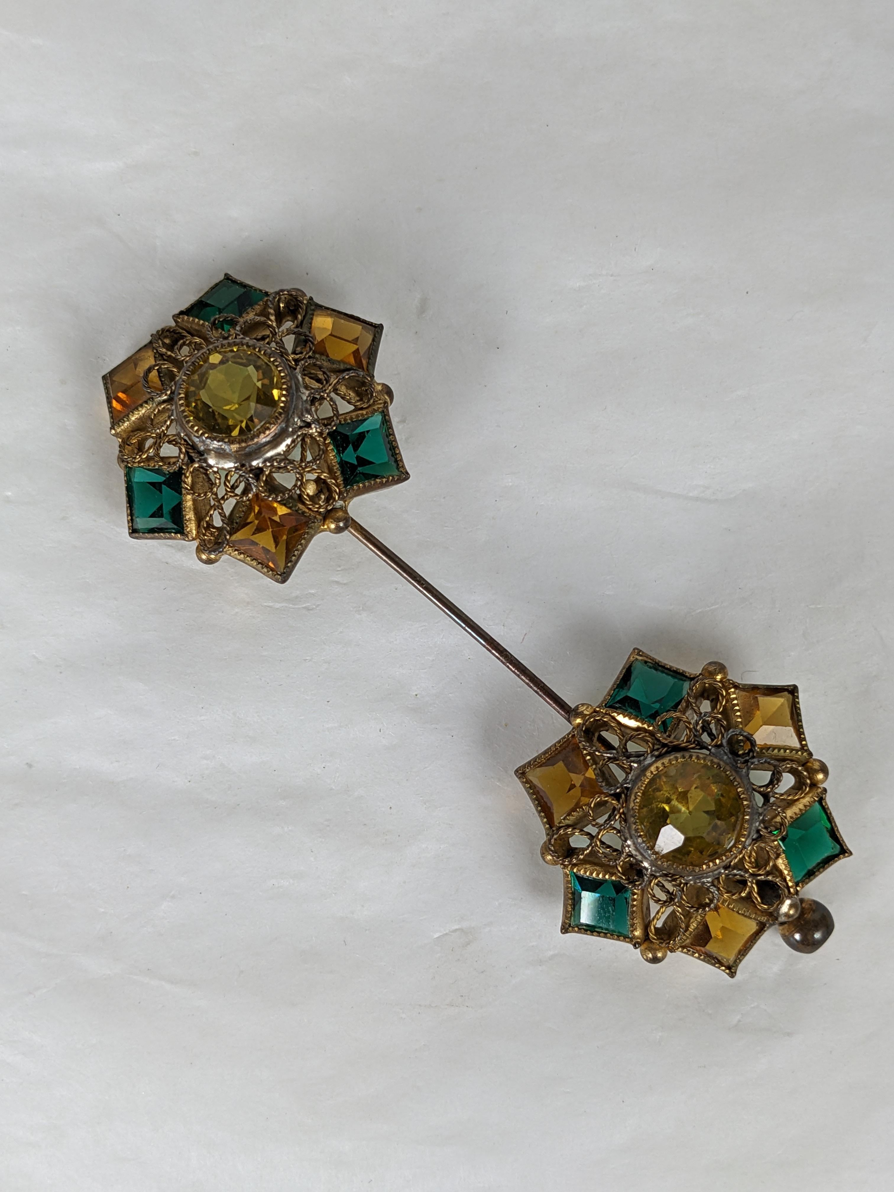 Art Deco Hobe style jabot brooch in filigree brass with citrine, topaz and emerald pastes. 1930's USA, 3