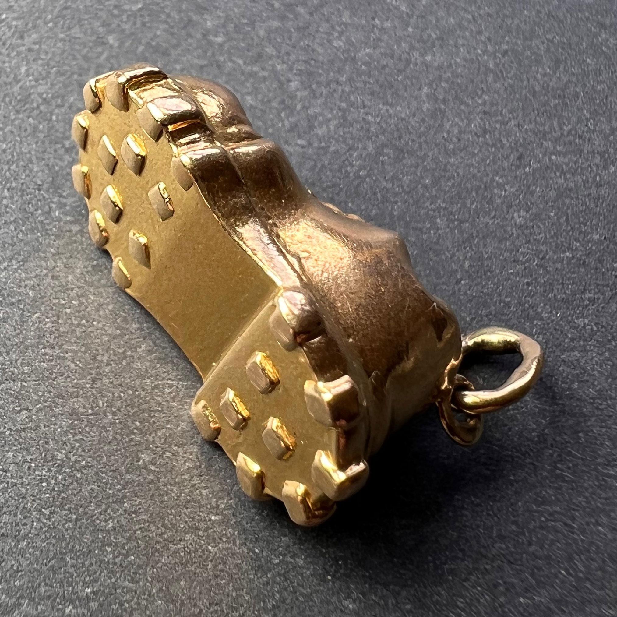 Hobnail Shoe 18K Yellow Gold Charm Pendant In Good Condition For Sale In London, GB