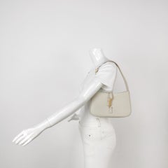 Hobo bag by Yves Saint Laurent Le 5 à 7 Cream White Leather Standard Size