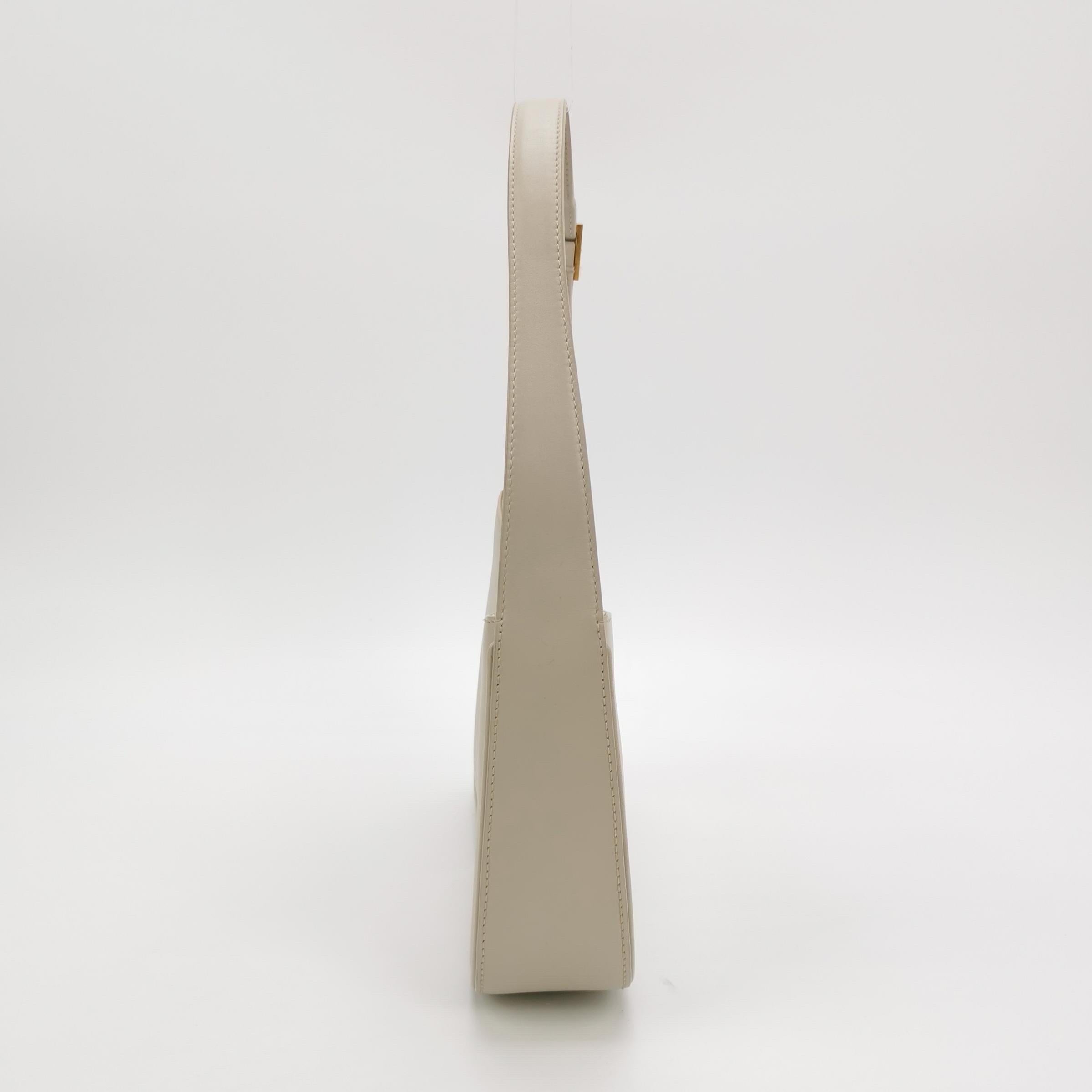 Sac hobo d'Yves Saint Laurent Le 5 à 7 Cuir blanc crème Taille standard en vente 1