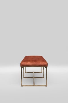 Banc Grace S14 en laiton vieilli et velours, minimaliste du 21e siècle