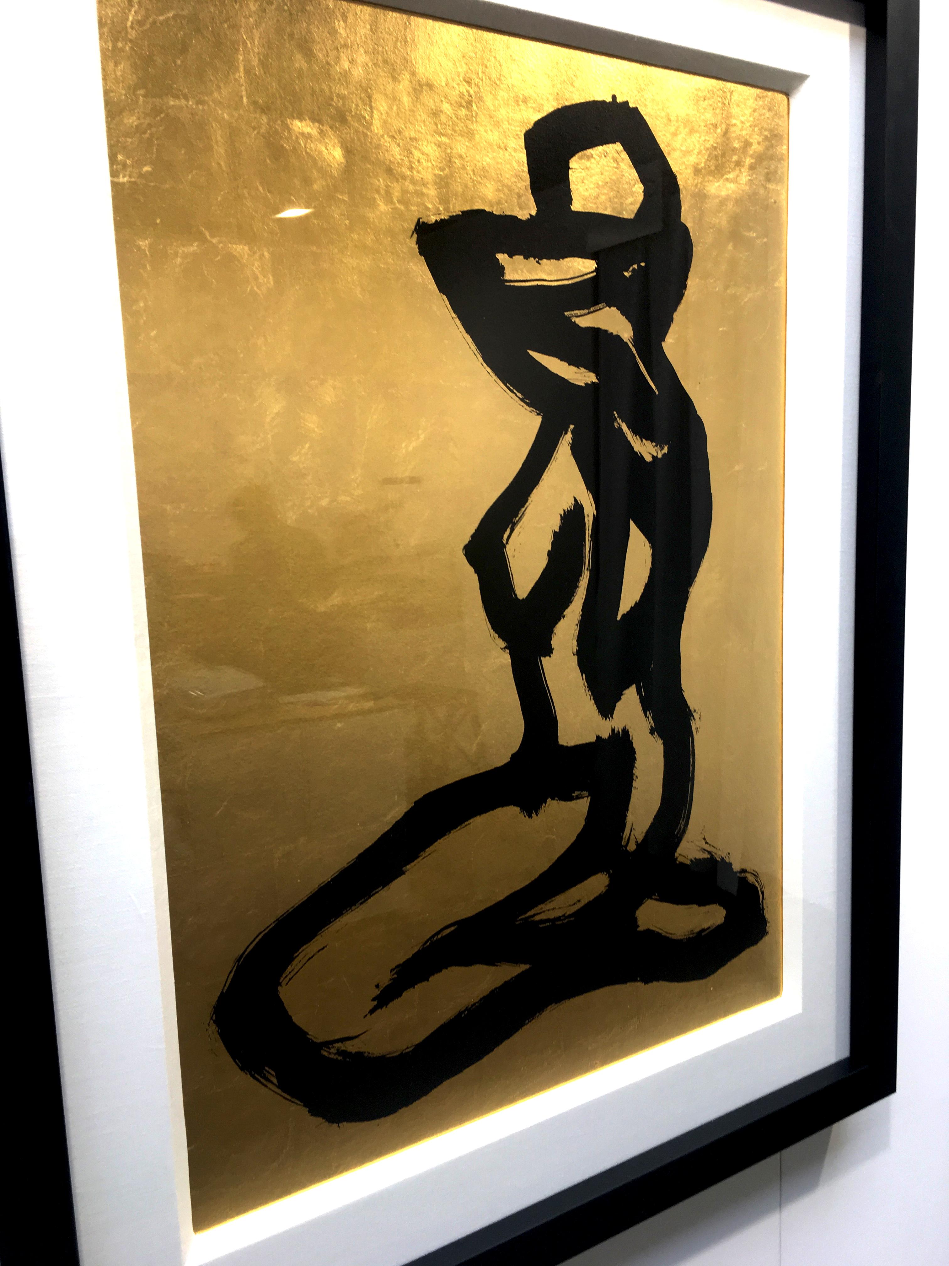 Bond Girl – Modernes abstraktes Blattsilber, figuratives Gemälde mit schwarzer Tinte im Angebot 1