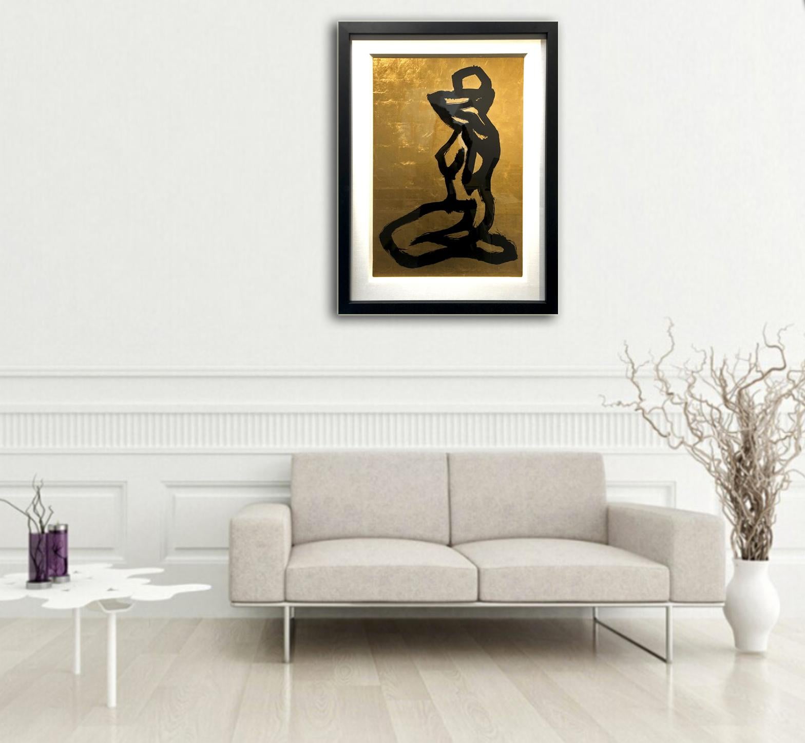 Bond Girl – Modernes abstraktes Blattsilber, figuratives Gemälde mit schwarzer Tinte im Angebot 2
