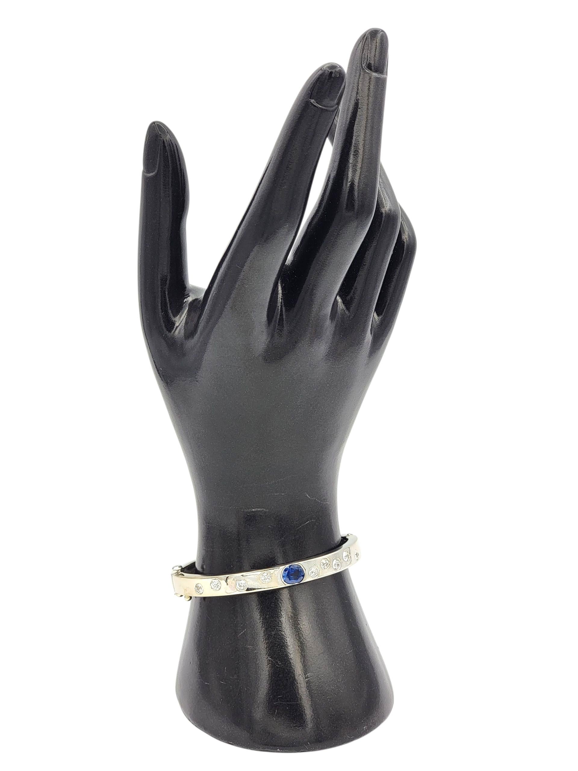 Bracciale a cerniera con zaffiro blu e diamanti Hodson's in oro bianco 14 carati in vendita 5