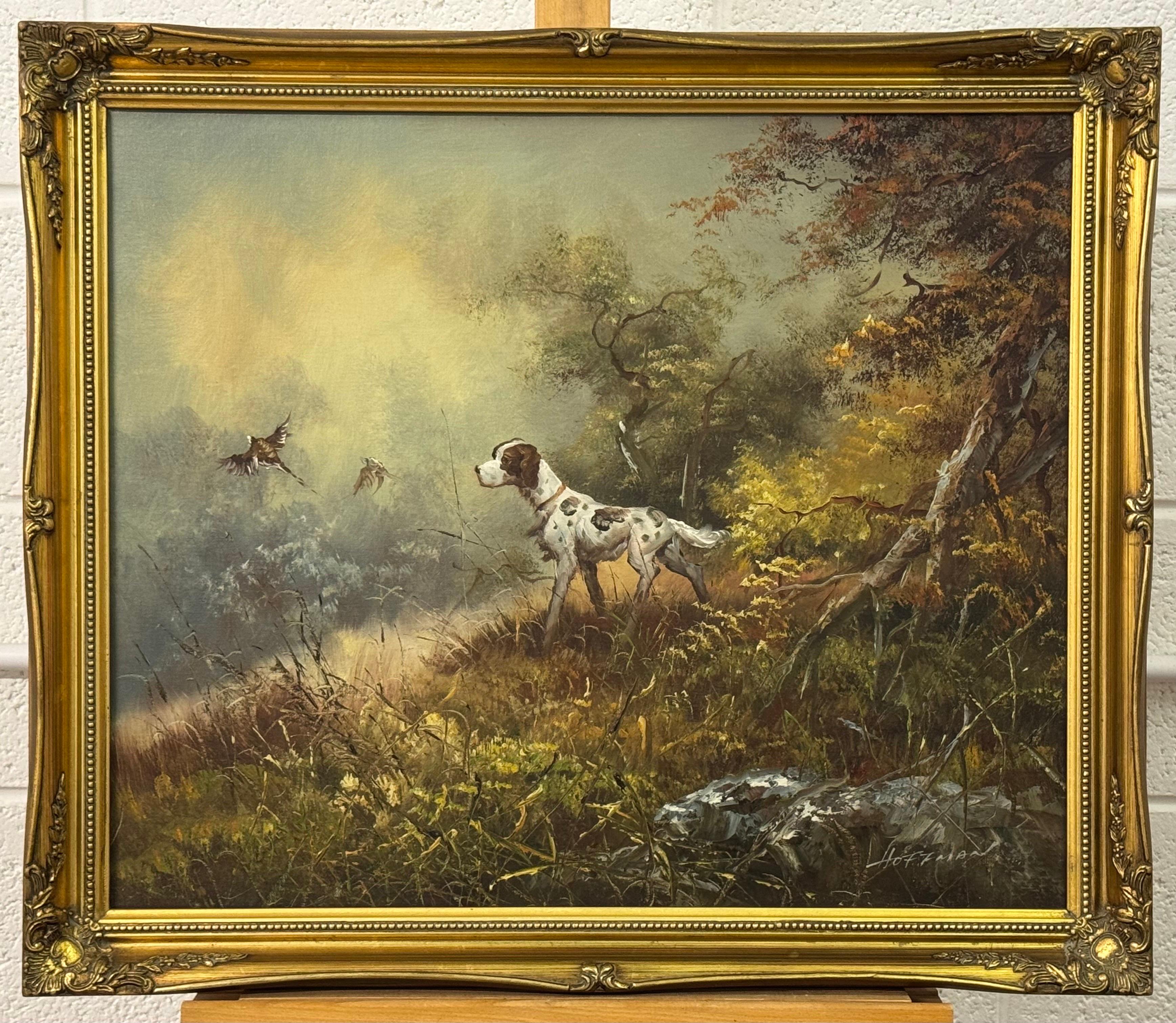 Jagdhund und zwei Vögel fliegen in den Wäldern auf dem Lande in England (Braun), Animal Painting, von Hoffman