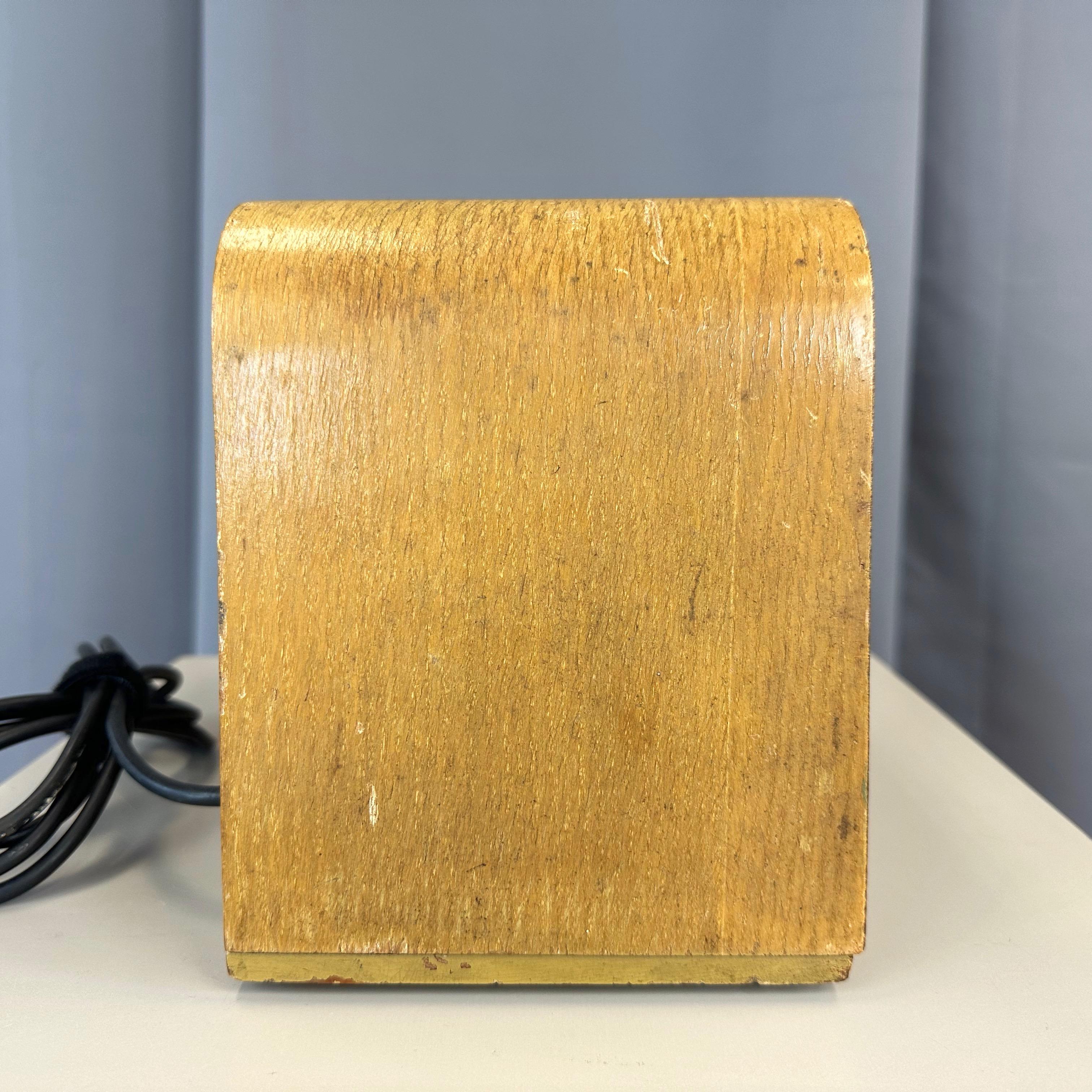 Hoffman Model A-309 Radio by Charles and Ray Eames and Evans Products Co., 1946 For Sale 7