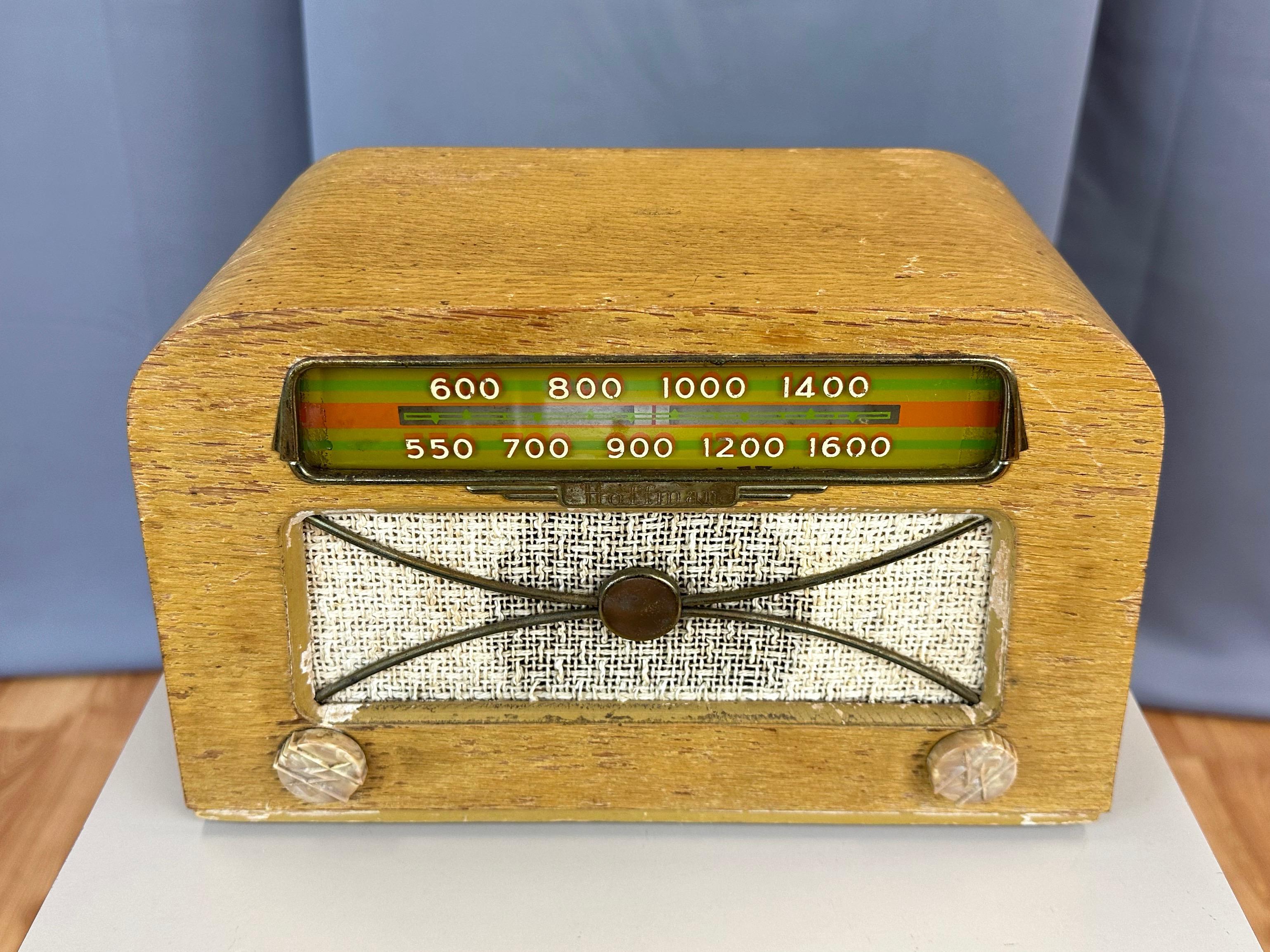 Mid-Century Modern Hoffman Model A-309 Radio by Charles and Ray Eames and Evans Products Co., 1946 For Sale