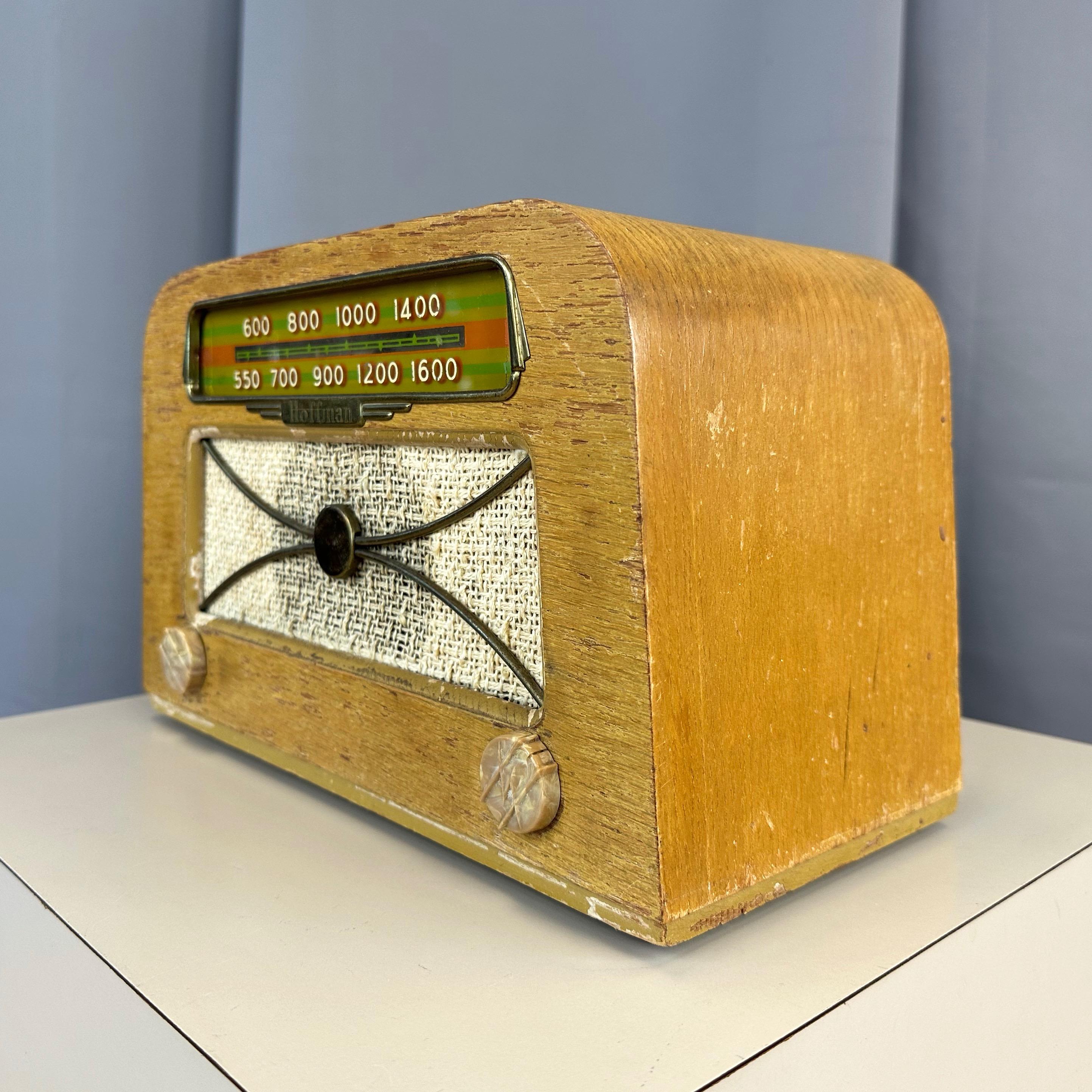 Hoffman Model A-309 Radio by Charles and Ray Eames and Evans Products Co., 1946 For Sale 1