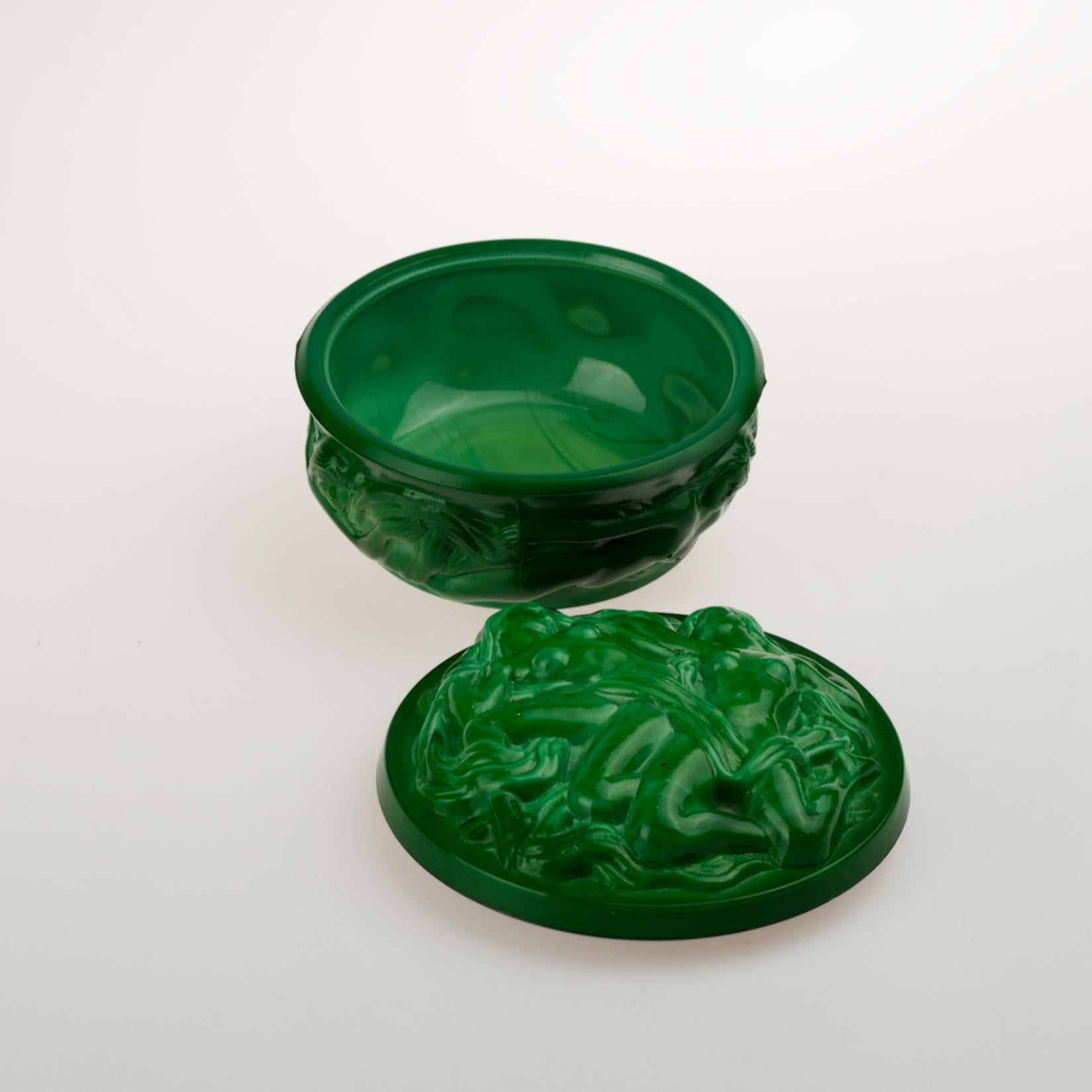 Hoffmann and Schlevogt Art Nouveau Malachite Glass Trinket Box In Good Condition In Lucenec, SK