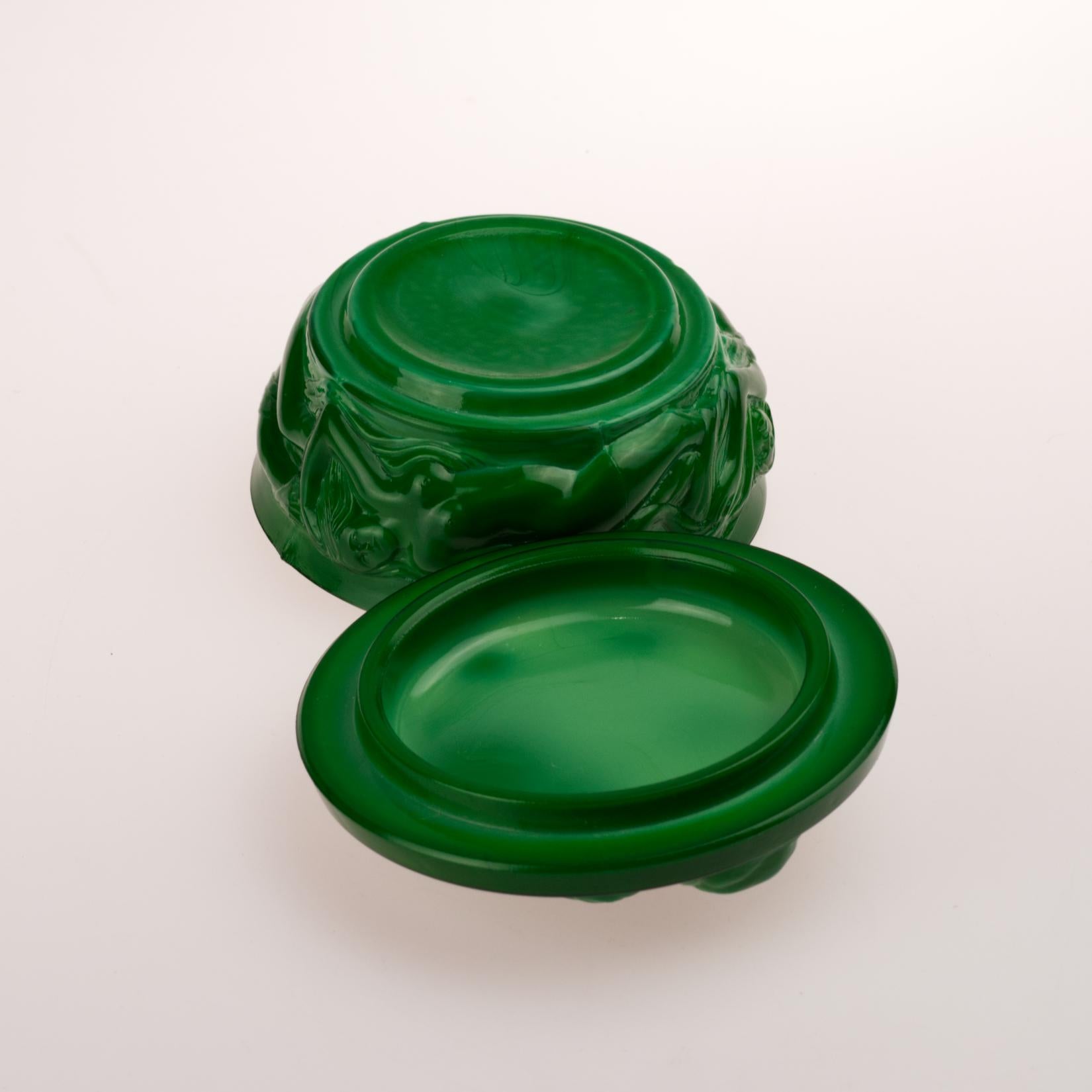 Hoffmann and Schlevogt Art Nouveau Malachite Glass Trinket Box In Good Condition In Lucenec, SK